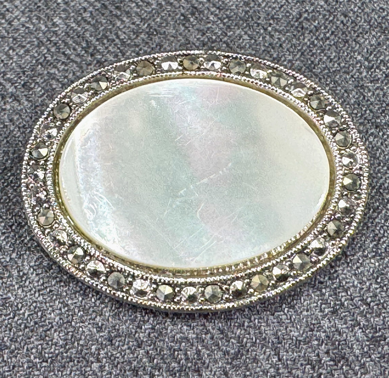 Vintage art deco style MOP and marcasites silvertone metal pin brooch: IN HOUSE FLAT SHIPPING & HANDLING COST WITHIN ALL THE U.S. : 7 To bypass LiveShipping, and use our In-House shipping service for 7 or shipping combined for multiple lots, please select “Arrange 