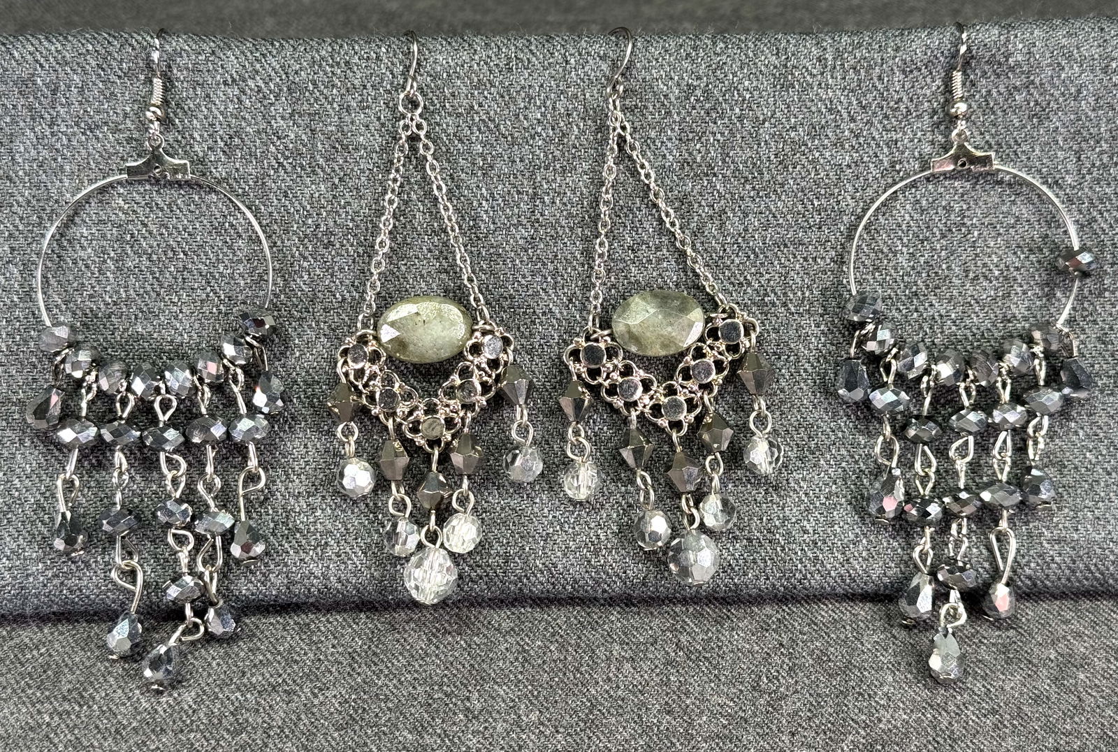 Vintage assorted glass and plastic beads silvertone waterfall hook earrings: IN HOUSE FLAT SHIPPING & HANDLING COST WITHIN ALL THE U.S. : 7 To bypass LiveShipping, and use our In-House shipping service for 7 or shipping combined for multiple lots, please select “Arrange