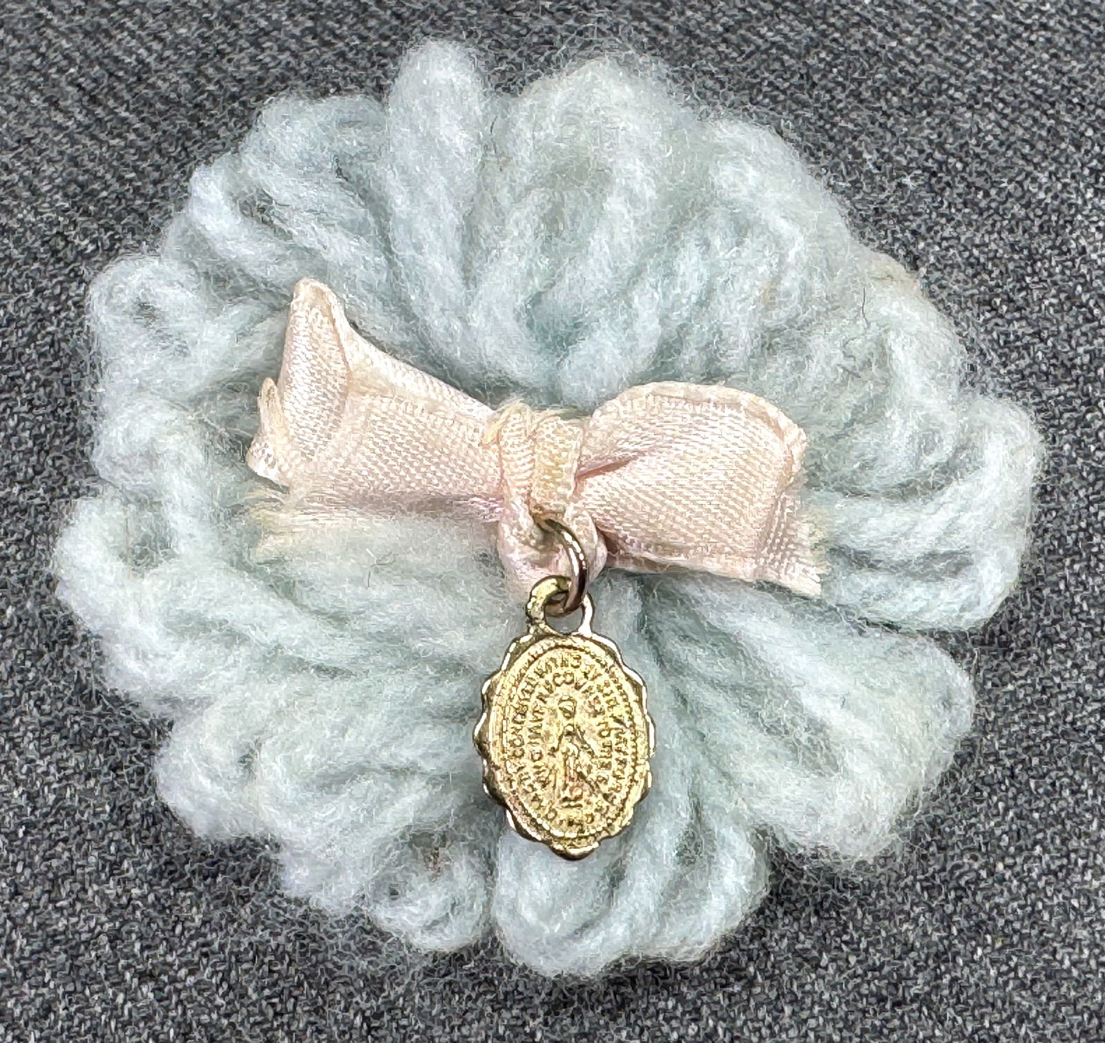 Vintage Our Lady Miniature metal medal hand knotted woll flower with silky bow: IN HOUSE FLAT SHIPPING & HANDLING COST WITHIN ALL THE U.S. : 7 To bypass LiveShipping, and use our In-House shipping service for 7 or shipping combined for multiple lots, please select “Arrange