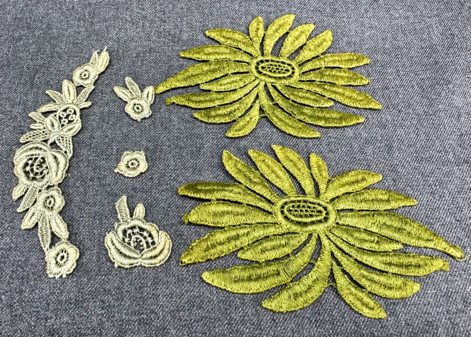 Vintage nile green flowers appliques for sewing crafts. Lot of 6. Unused: IN HOUSE FLAT SHIPPING & HANDLING COST WITHIN ALL THE U.S. : 7 To bypass LiveShipping, and use our In-House shipping service for 7 or shipping combined for multiple lots, please select “Arrange