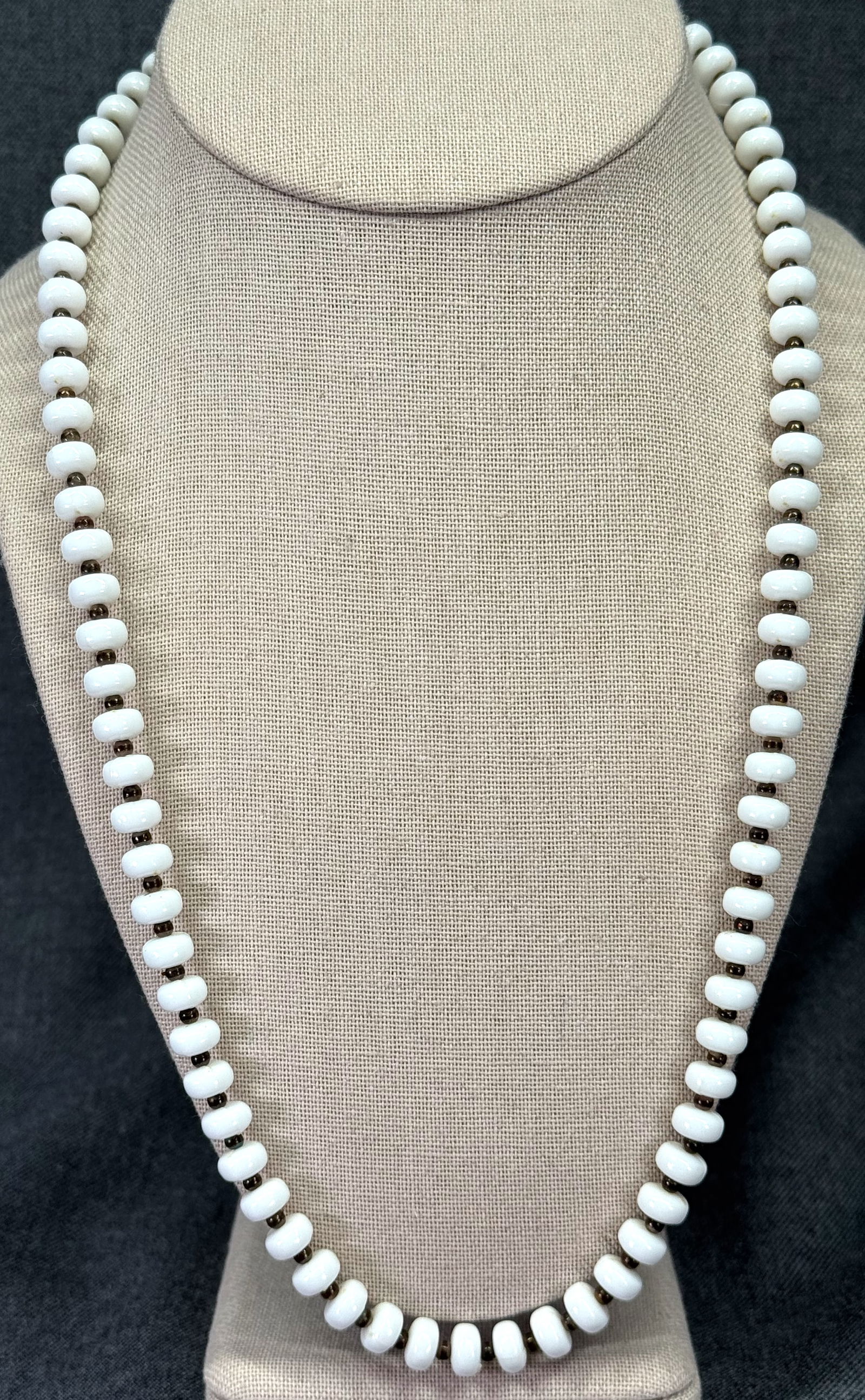 Vintage white & black beads necklace: IN HOUSE FLAT SHIPPING & HANDLING COST WITHIN ALL THE U.S. : $7 To bypass LiveShipping, and use our In-House shipping service for $7 or shipping combined for multiple lots, please select “Arrange Yo