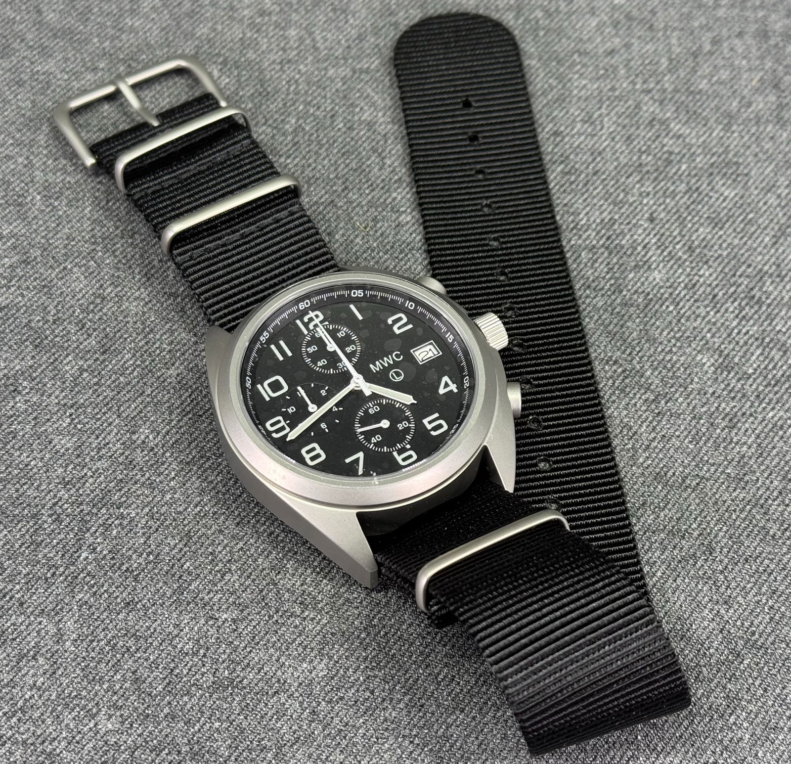 MWC Military Watch Company Chronograph Watch Vintage. Unworn.: IN HOUSE FLAT SHIPPING & HANDLING COST WITHIN ALL THE U.S. : $12 To bypass LiveShipping, and use our In-House shipping service for $12 or shipping combined for multiple lots, please select “Arrange