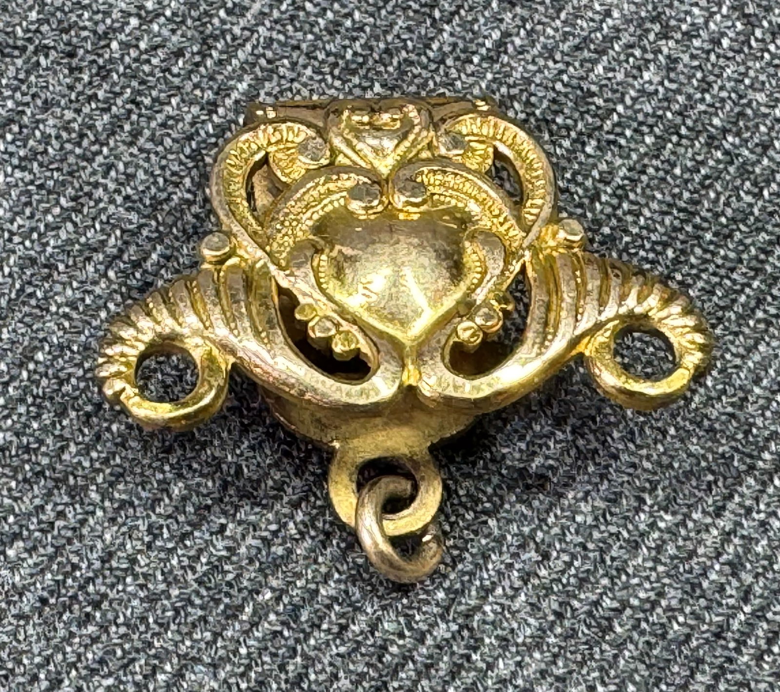 Antique gold filled watch fob chain clip for repair: IN HOUSE FLAT SHIPPING & HANDLING COST WITHIN ALL THE U.S. : $7 To bypass LiveShipping, and use our In-House shipping service for $7 or shipping combined for multiple lots, please select “Arrange Yo