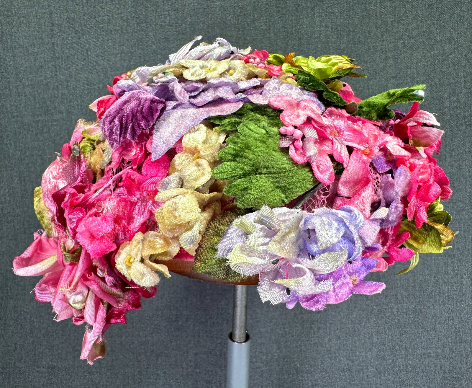 Vintage Chicago Miss Rae New York jeweled fabric flowers hat (1 of 9)