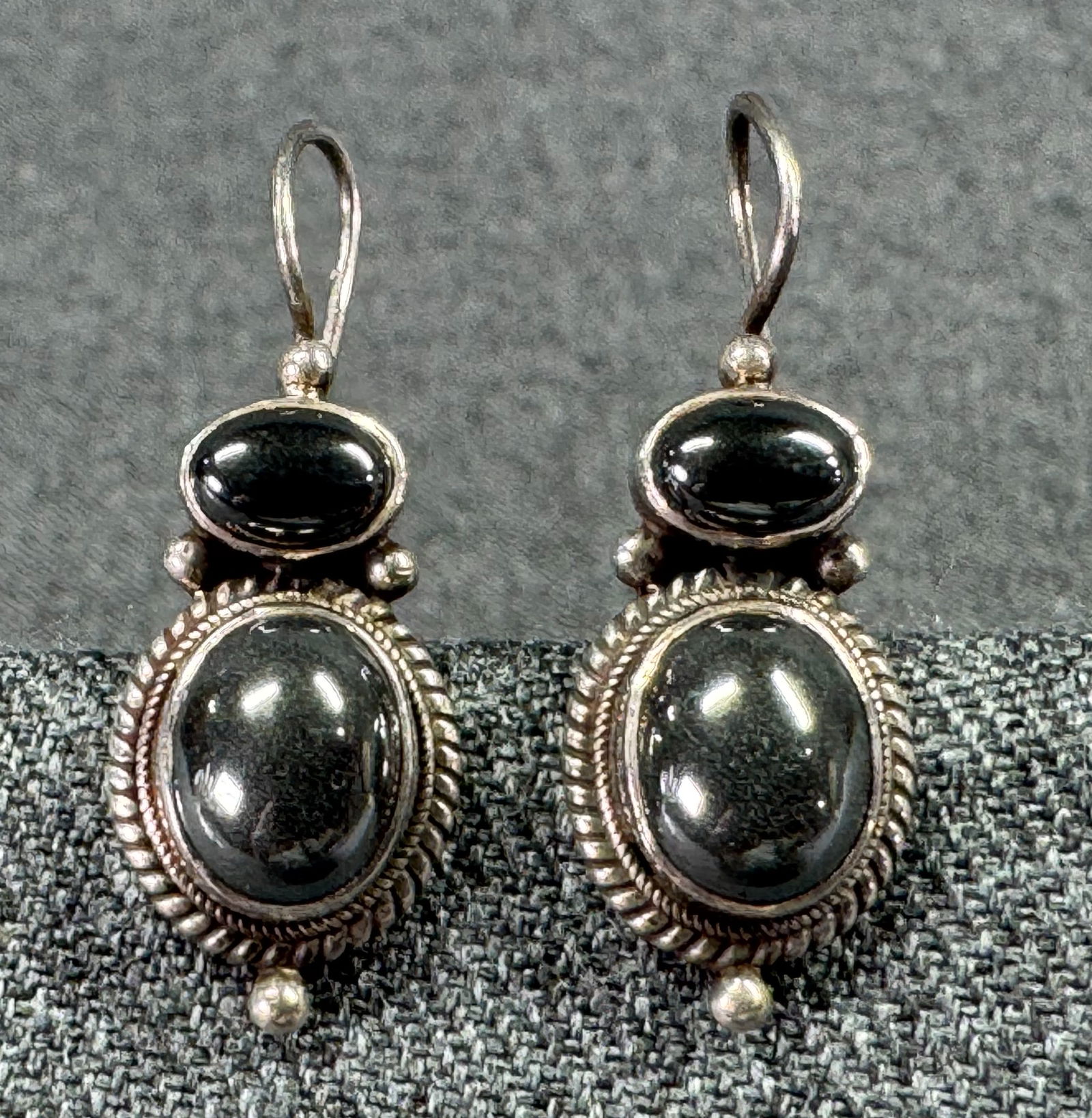 Vintage ethnic style hematite cabs sterling silver hook earrings: IN HOUSE FLAT SHIPPINg & HANDLING COST WITHIN ALL THE U.S. : $7 To bypass LiveShipping, and use our In-House shipping service for $7 or shipping combined for multiple lots, please select “Arrange Yo