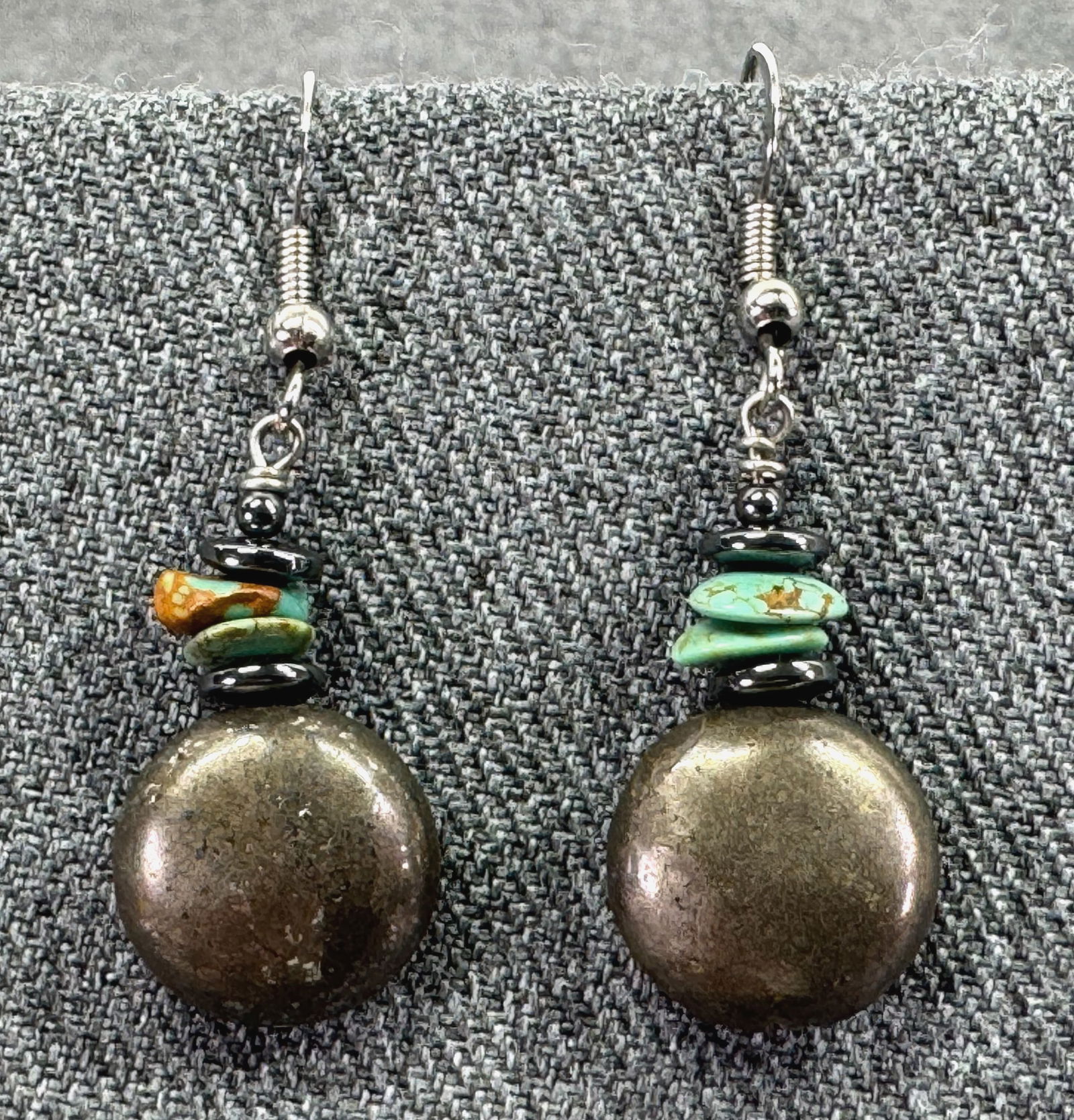 Vintage artisan turquoise chips, hematite & metal hook earrings: IN HOUSE FLAT SHIPPING & HANDLING COST WITHIN ALL THE U.S. : $7 To bypass LiveShipping, and use our In-House shipping service for $7 or shipping combined for multiple lots, please select “Arrange Yo