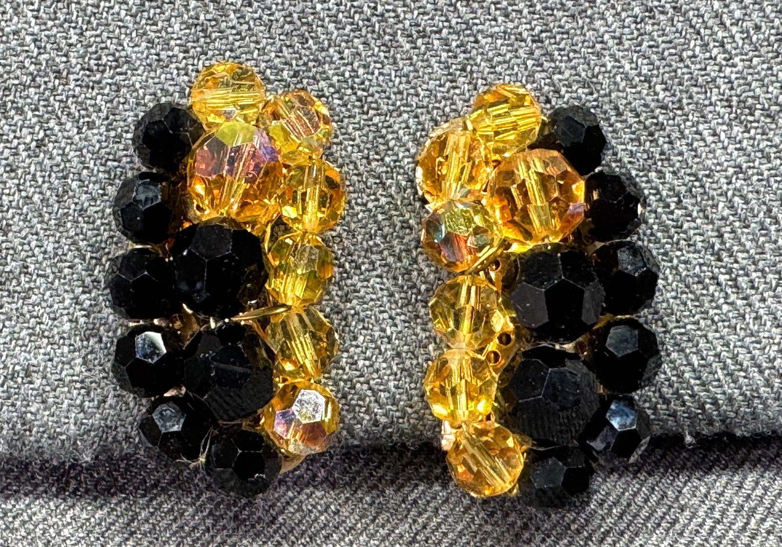 Vintage AB amber color & black crystals cluster gold-toned clip earrings. u: IN HOUSE FLAT SHIPPING & HANDLING COST WITHIN ALL THE U.S. : $7 To bypass LiveShipping, and use our In-House shipping service for $7 or shipping combined for multiple lots, please select “Arrange Yo