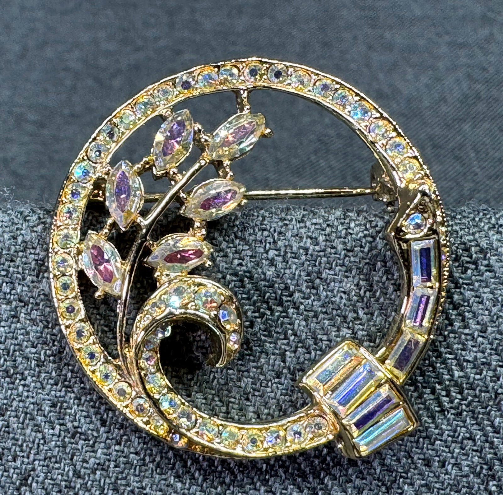 Vintage AB crystals gold-toned metal floral rounded brooch pin (1 of 5)