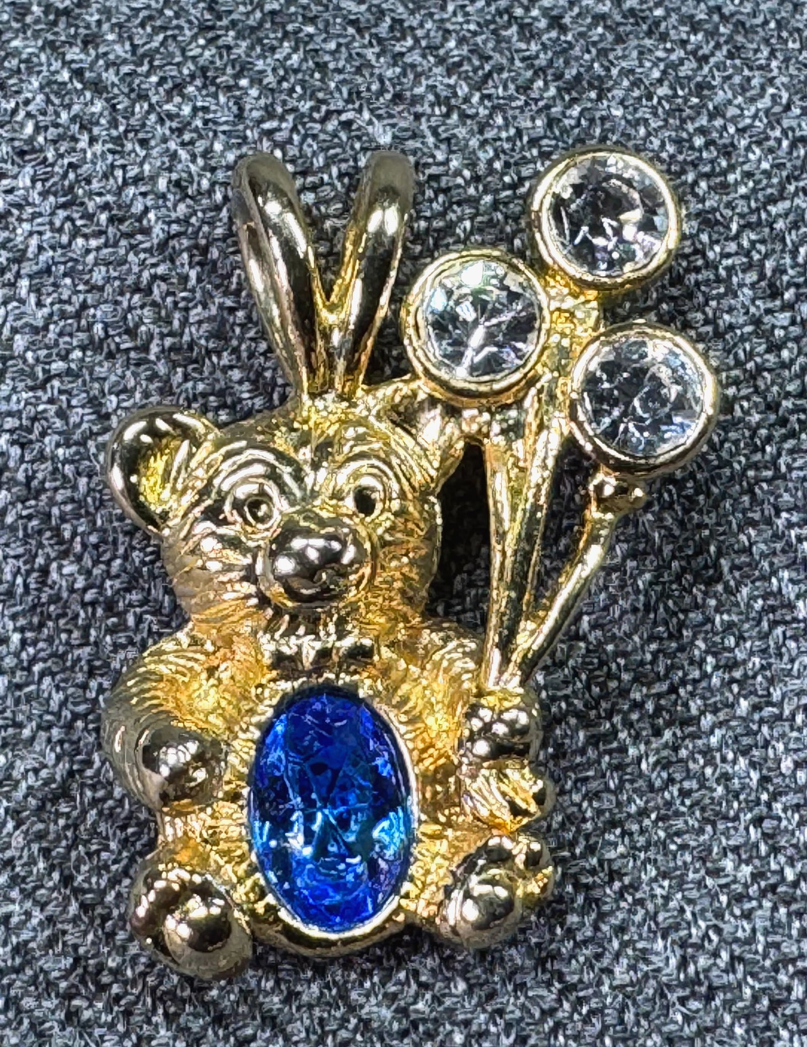 Vintage DM 99 Teddy Bear September Birthstone pendant: IN HOUSE FLAT SHIPPING & HANDLING COST WITHIN ALL THE U.S. : $7 To bypass LiveShipping, and use our In-House shipping service for $7 or shipping combined for multiple lots, please select “Arrange Yo
