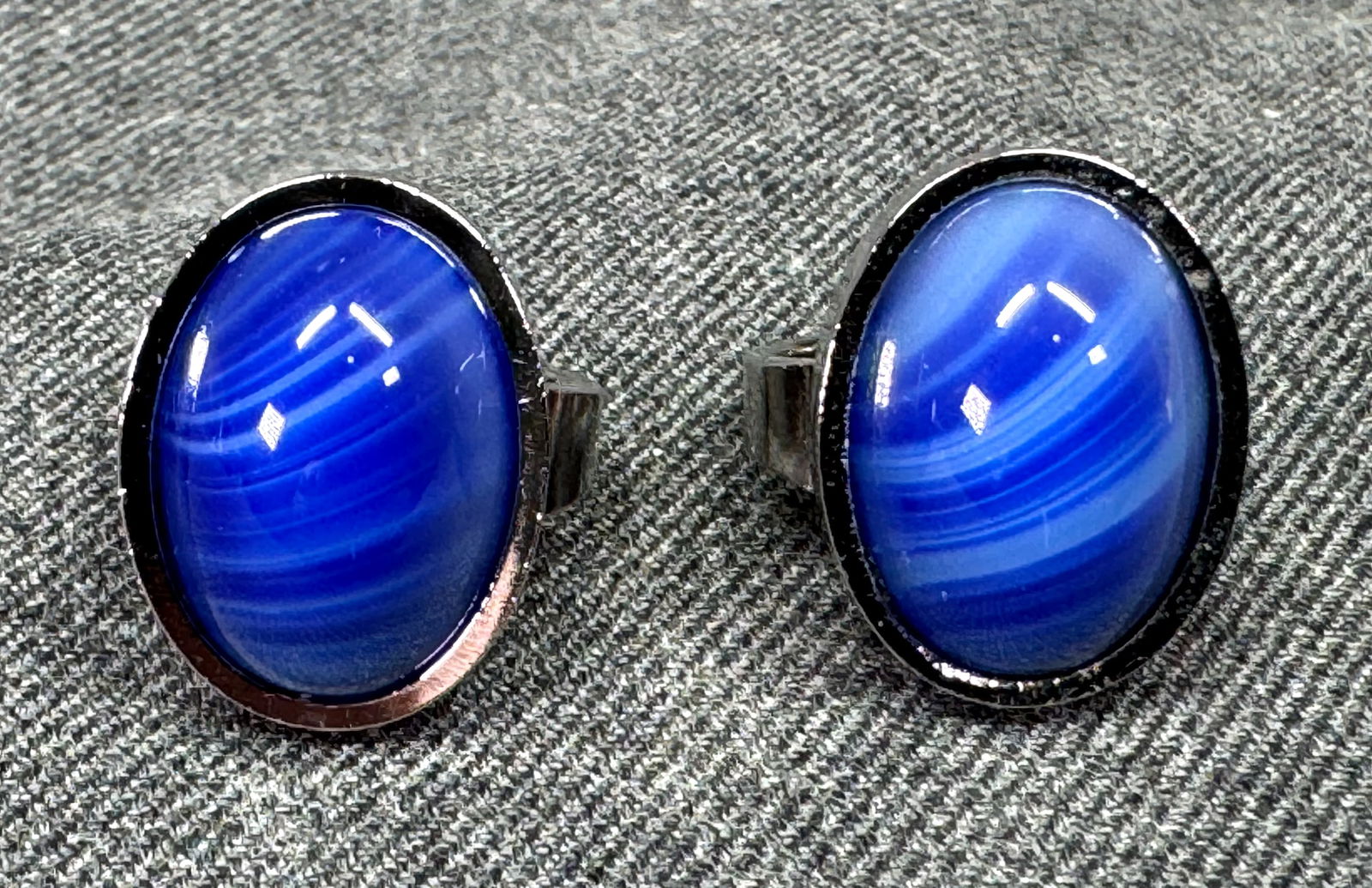 Vintage modernist style blue agate stone silver-toned rings. Lot of 2. (1 of 5)