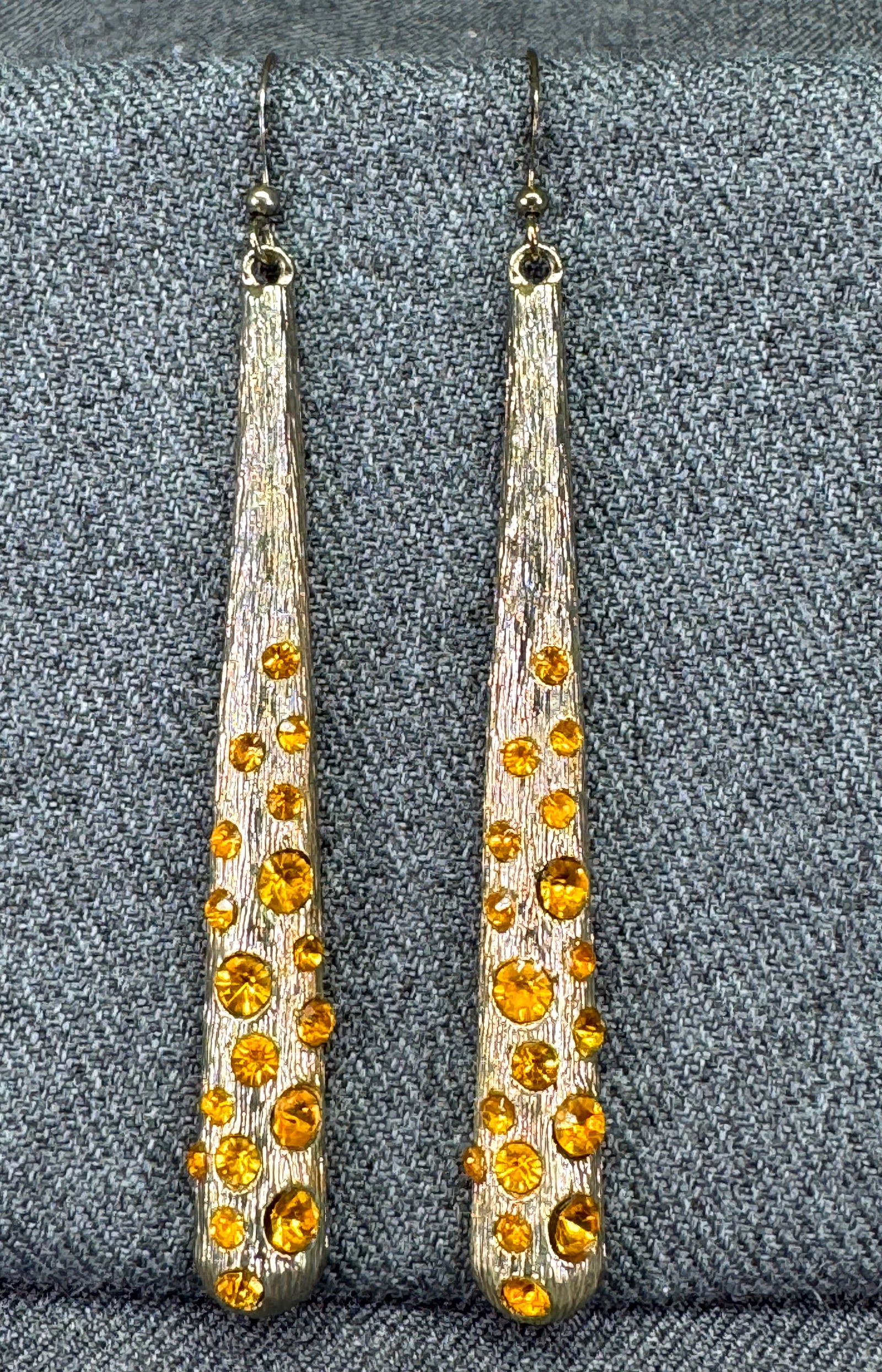Vintage encrusted crystals textured gold-toned metal drop earrings (1 of 5)
