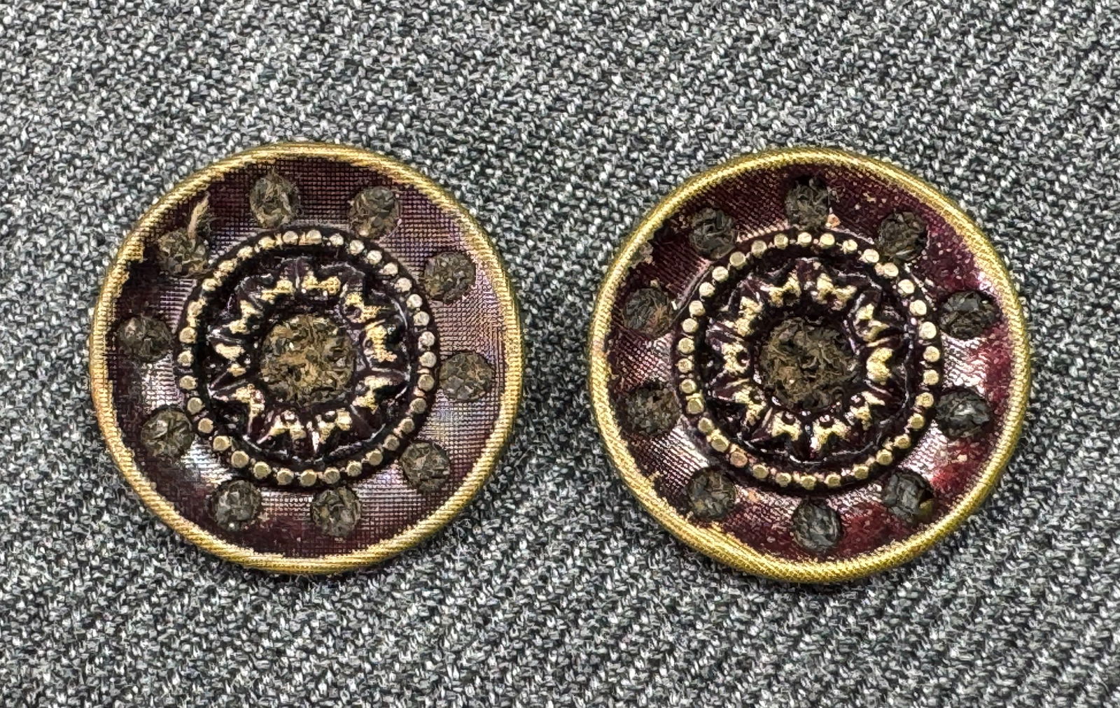 Antique Victorian mourning woven hair enamel metal buttons. Lot of 2 (1 of 6)