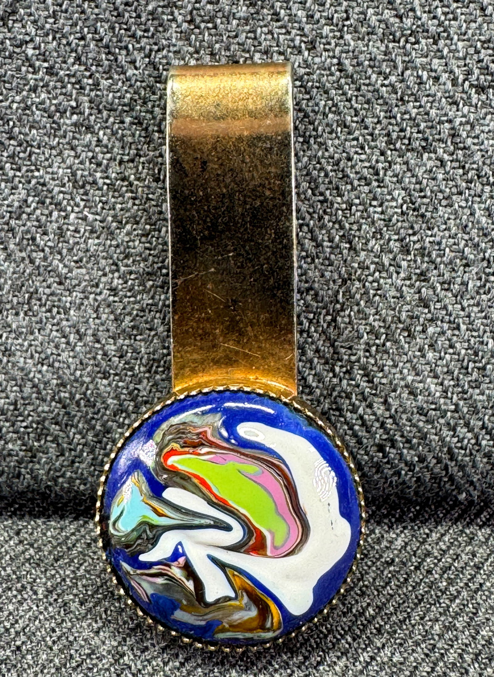 Vintage MCM enamel copper cab gold-toned metal tie clip: IN HOUSE FLAT SHIPPING & HANDLING COST WITHIN ALL THE U.S. : $7 To bypass LiveShipping, and use our In-House shipping service for $7 or shipping combined for multiple lots, please select “Arrange Yo