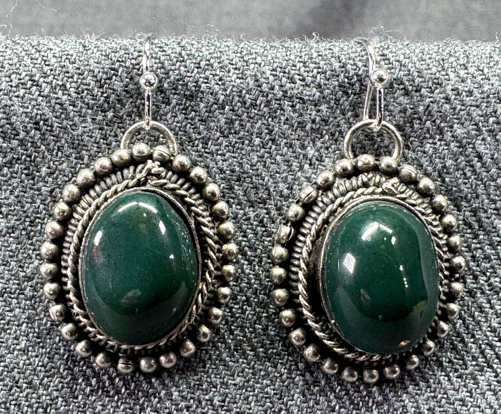 Vintage ethnic style dark green bead silver-toned hook earrings (1 of 4)