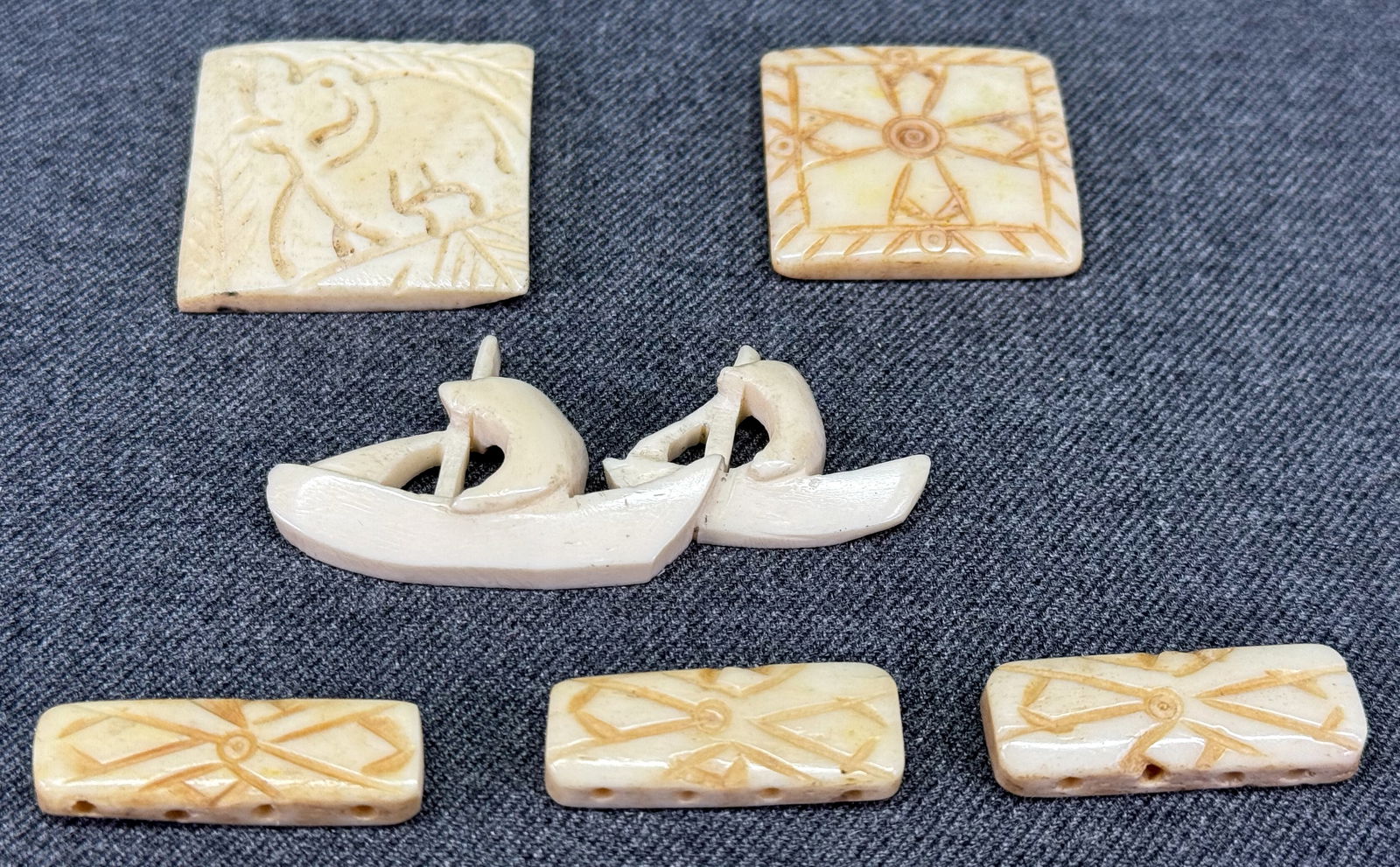 Vintage assorted carved bone loose beads & applique (1 of 4)