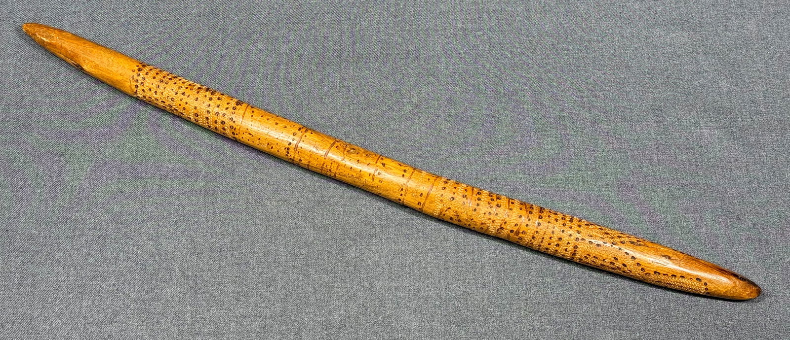 Aboriginal Australia Club. Carved and incised decorated wood.: IN HOUSE FLAT SHIPPING & HANDLING COST WITHIN ALL THE U.S. : $24 To bypass LiveShipping, and use our In-House shipping service for $24 or shipping combined for multiple lots, please select