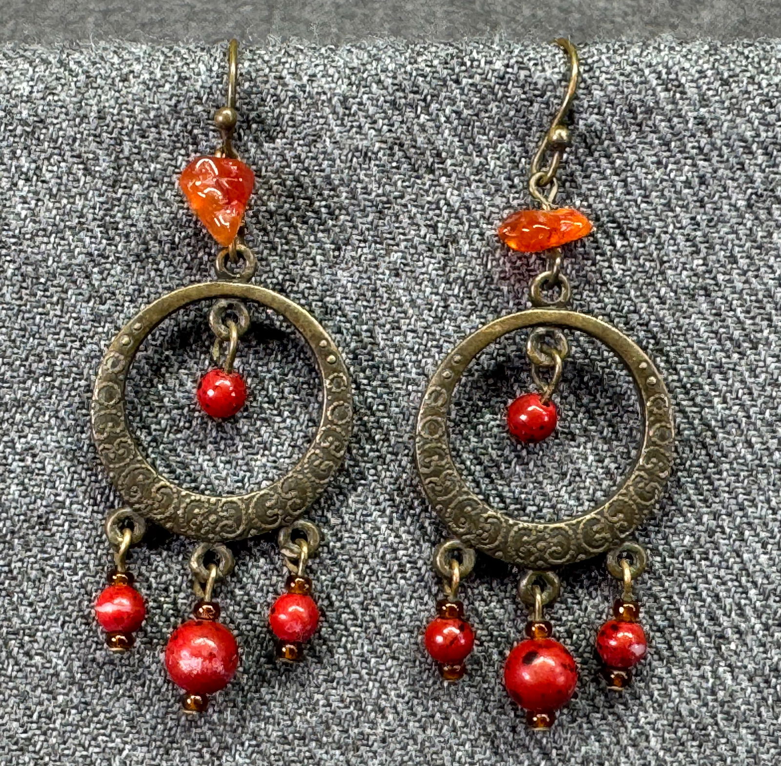 Vintage boho ethnic style resin dangles bronzed-toned drop hook earrings. (1 of 5)