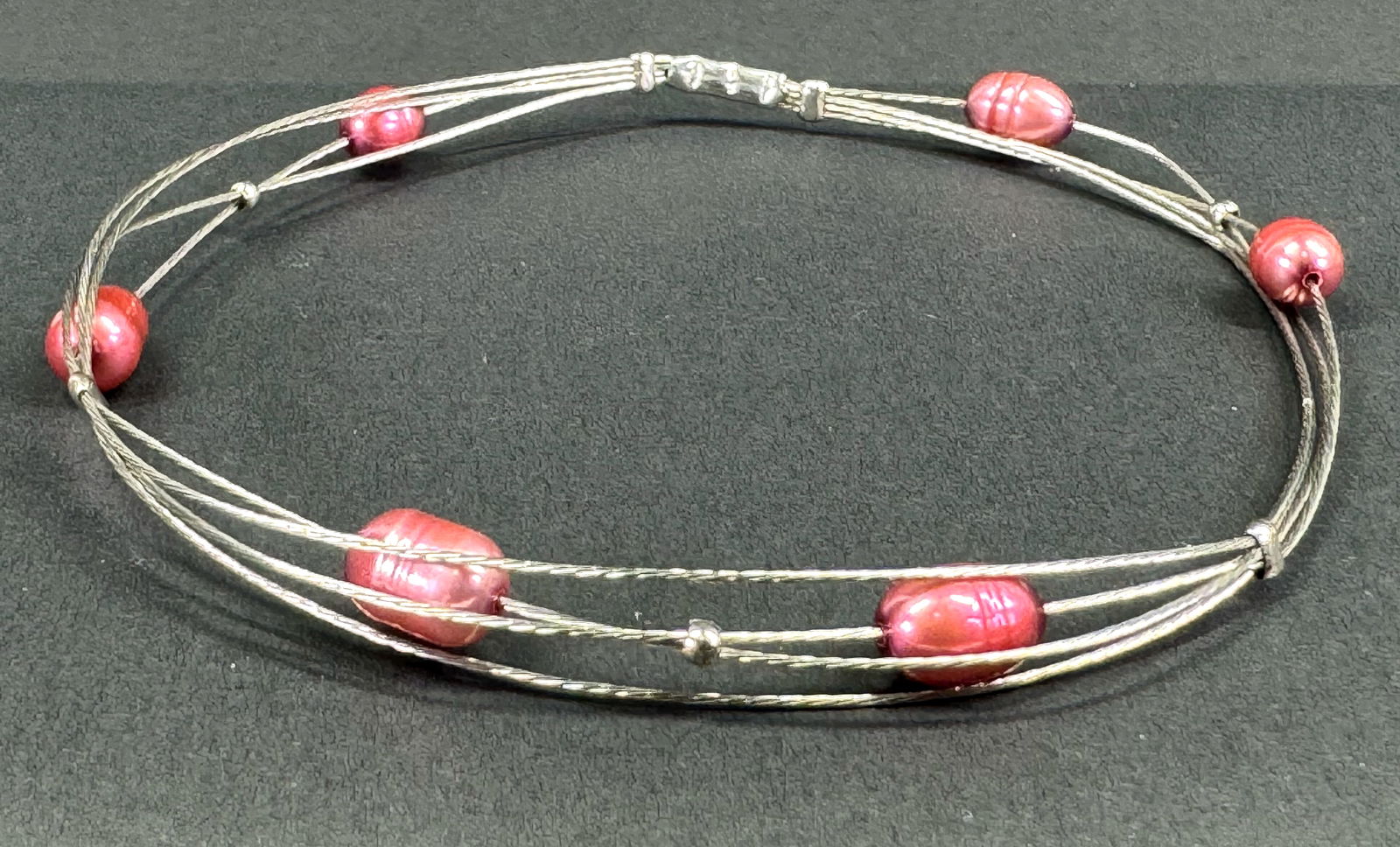 Raspberry baroque pearl beads silvertone metal wired bracelet bangle. (1 of 9)