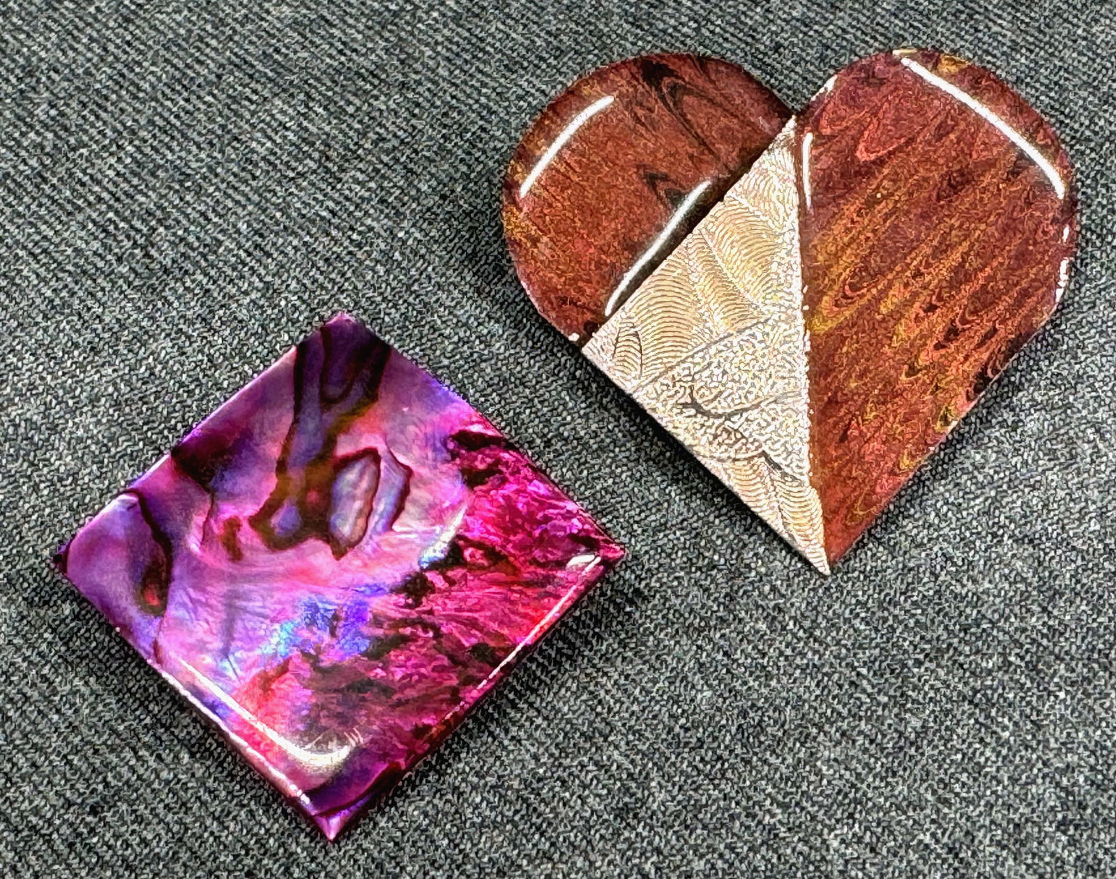 Vintage boho artisan crafted paper coated in resin heart & square pin brooches. (1 of 8)