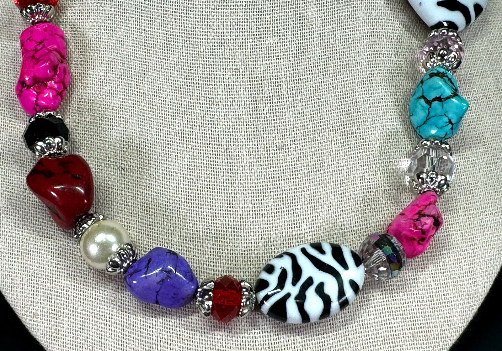 Resin, pearly, glass beaded collar necklace. (1 of 6)