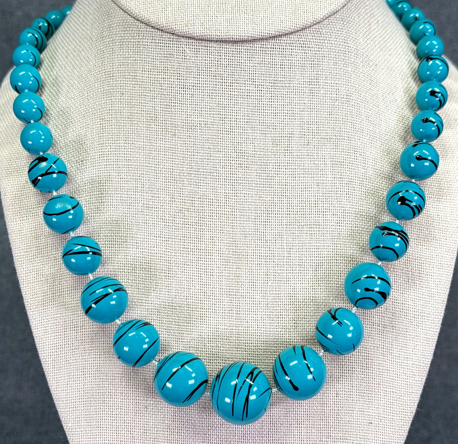 Vintage black accents turquoise thermoplastic beaded necklace (1 of 6)