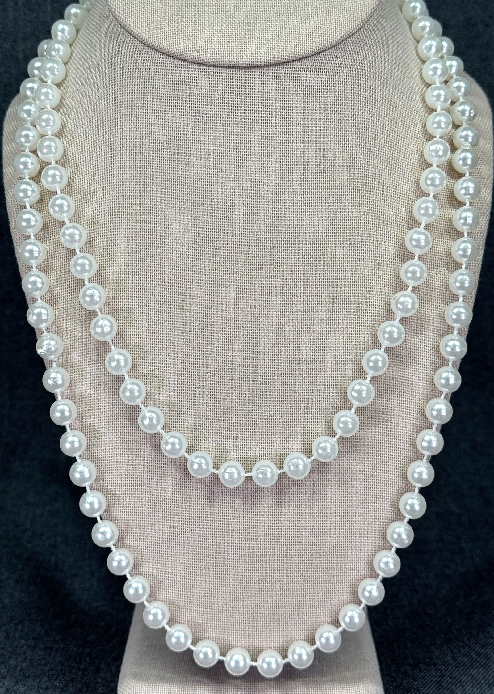 Vintage thermoplastic pearly beads necklaces. Lot of 2 (1 of 5)