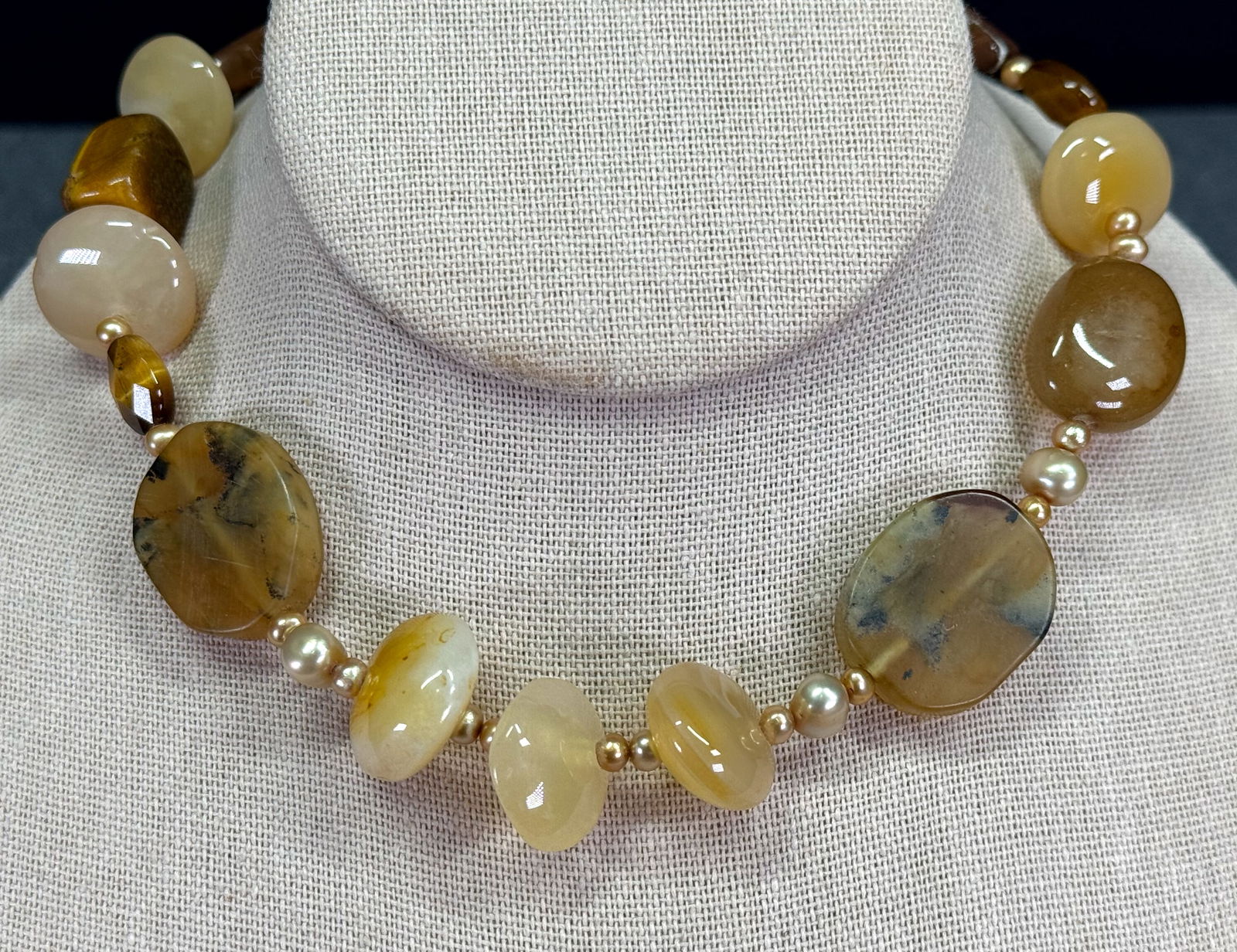 Agate, faceted tiger eye and baroque pearls beaded necklace (1 of 7)