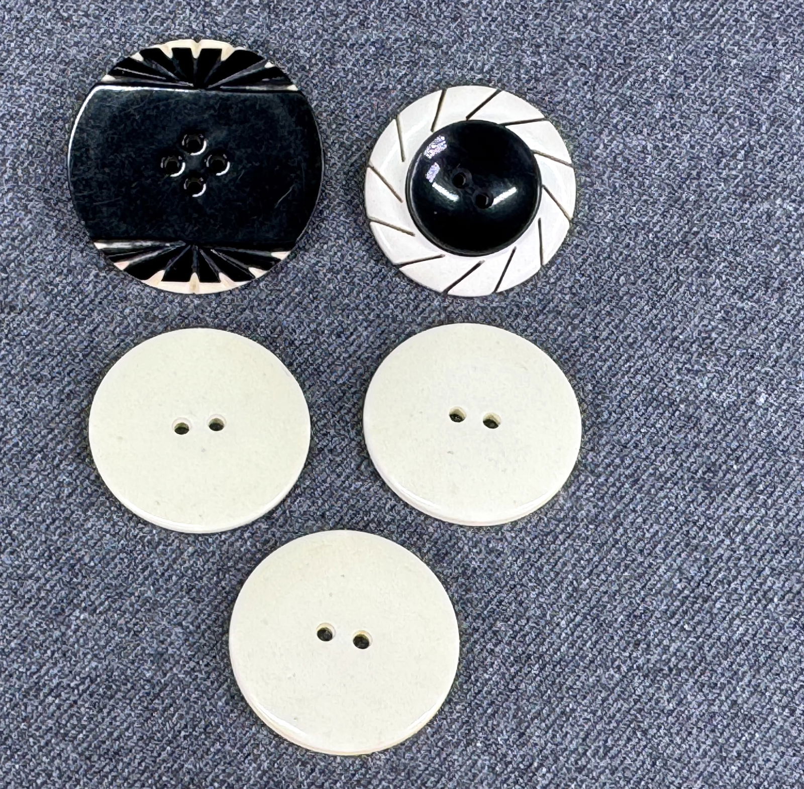 Vintage assorted creamy & black buttons. Lot of 5 (1 of 3)