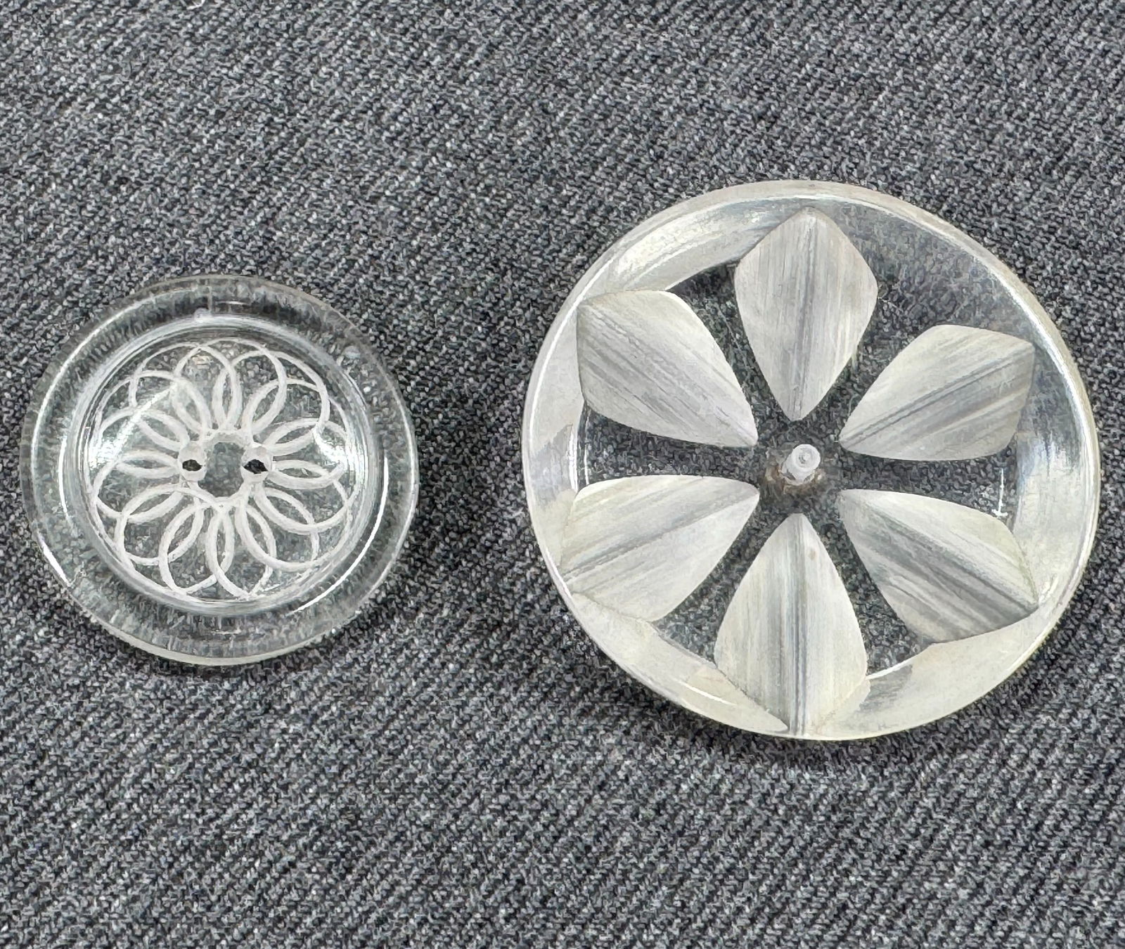 Vintage assorted reverse carved clear lucite flower buttons. (1 of 4)