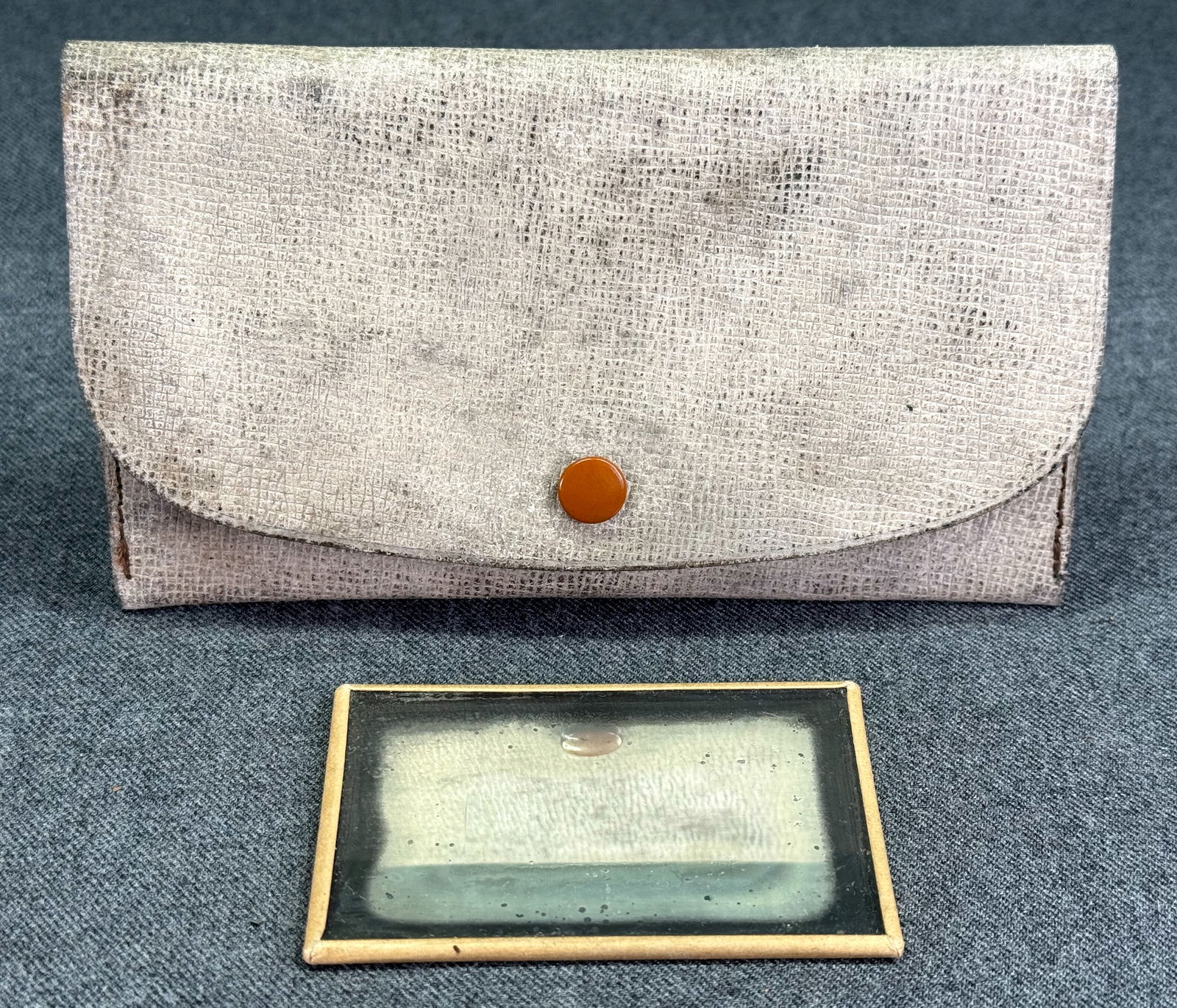 Antique art deco genuine leather clasped small purse with mirror (1 of 10)