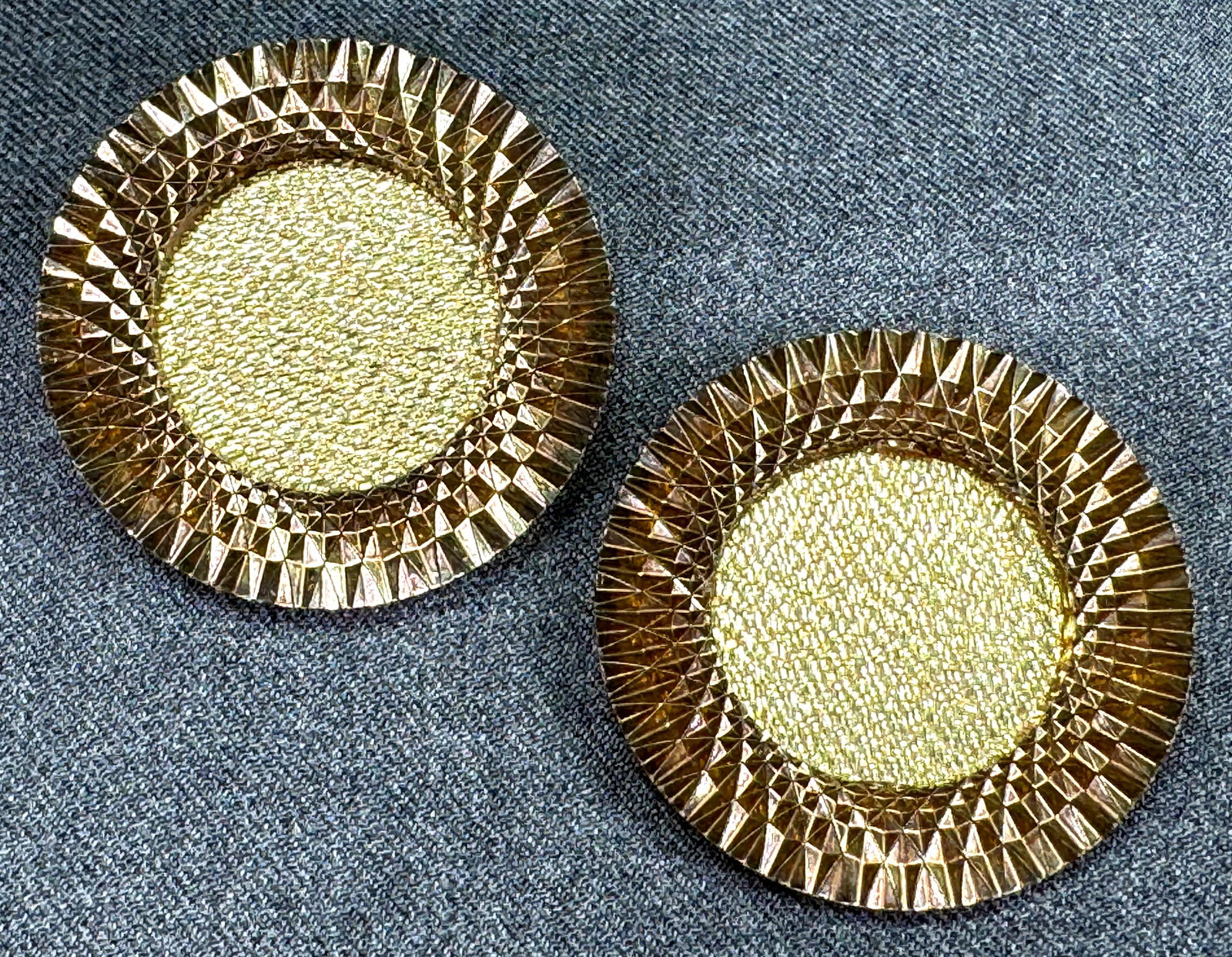 Vintage golden fabric with a faceted plastic rim frame shoe clips (1 of 5)
