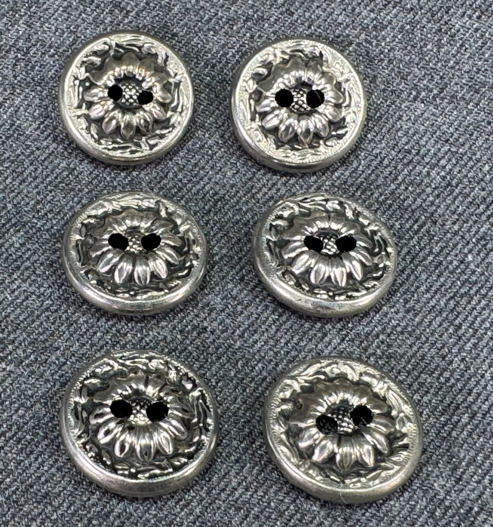 Vintage silver-toned metal tight back flower buttons. Lot of 6 (1 of 4)