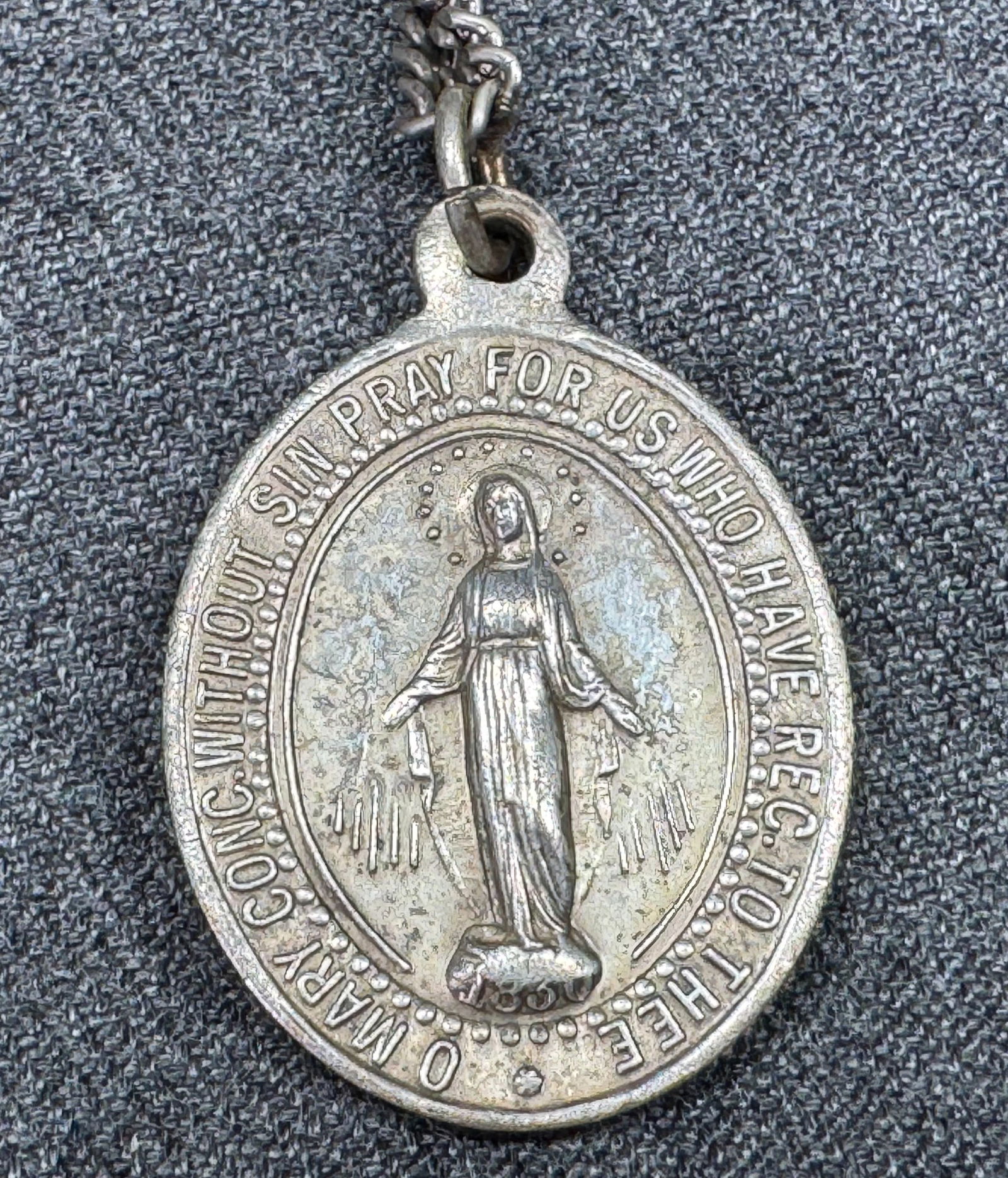 Vintage Italian St. Colette / Mary Immaculate Conception silvertone medal with chain (1 of 4)