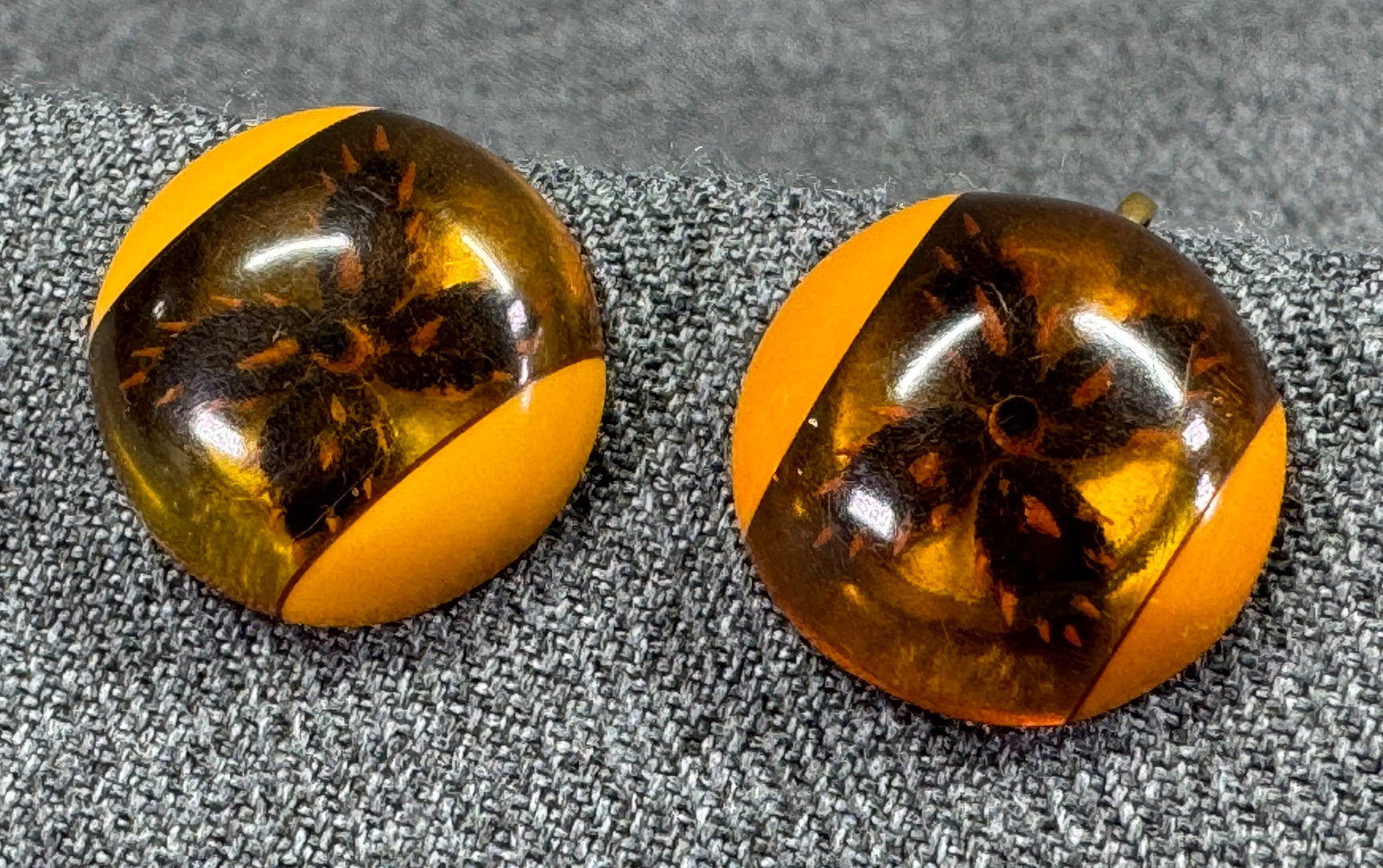 Vintage reverse carved flower applejuice & butterscotch bakelite earrings (1 of 7)