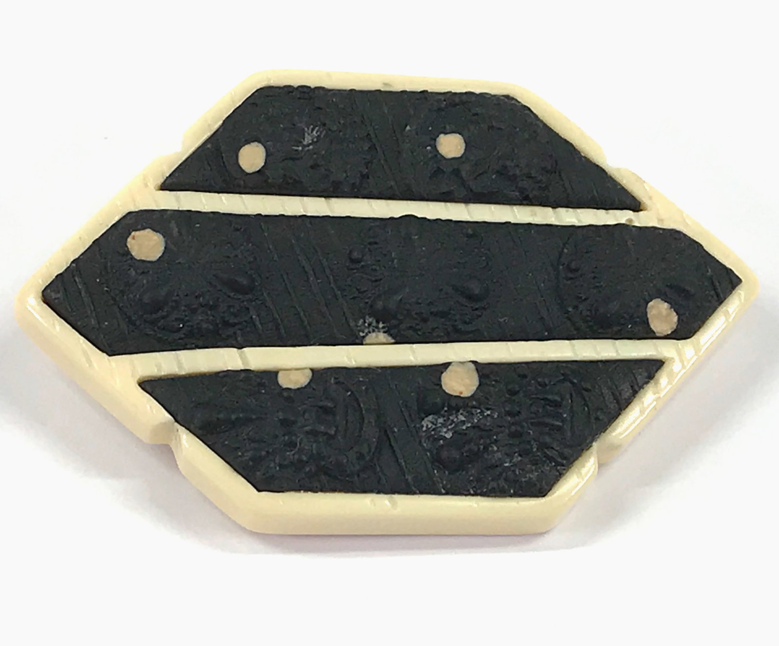 Vintage Artsy J. Luks Plastic Pin Brooch: IN HOUSE FLAT SHIPPING & HANDLING COST WITHIN ALL THE U.S. : 7 To bypass LiveShipping, and use our In-House shipping service for 7 or shipping combined for multiple lots, please select “Arrange Your