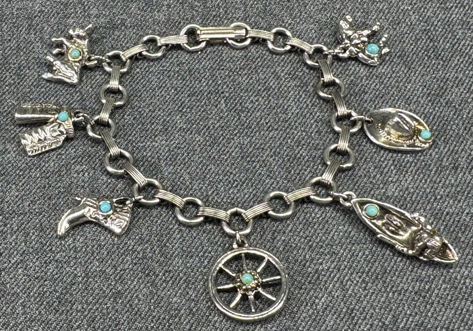 Vintage Southwestern style cowboy theme charms bracelet. V (1 of 7)