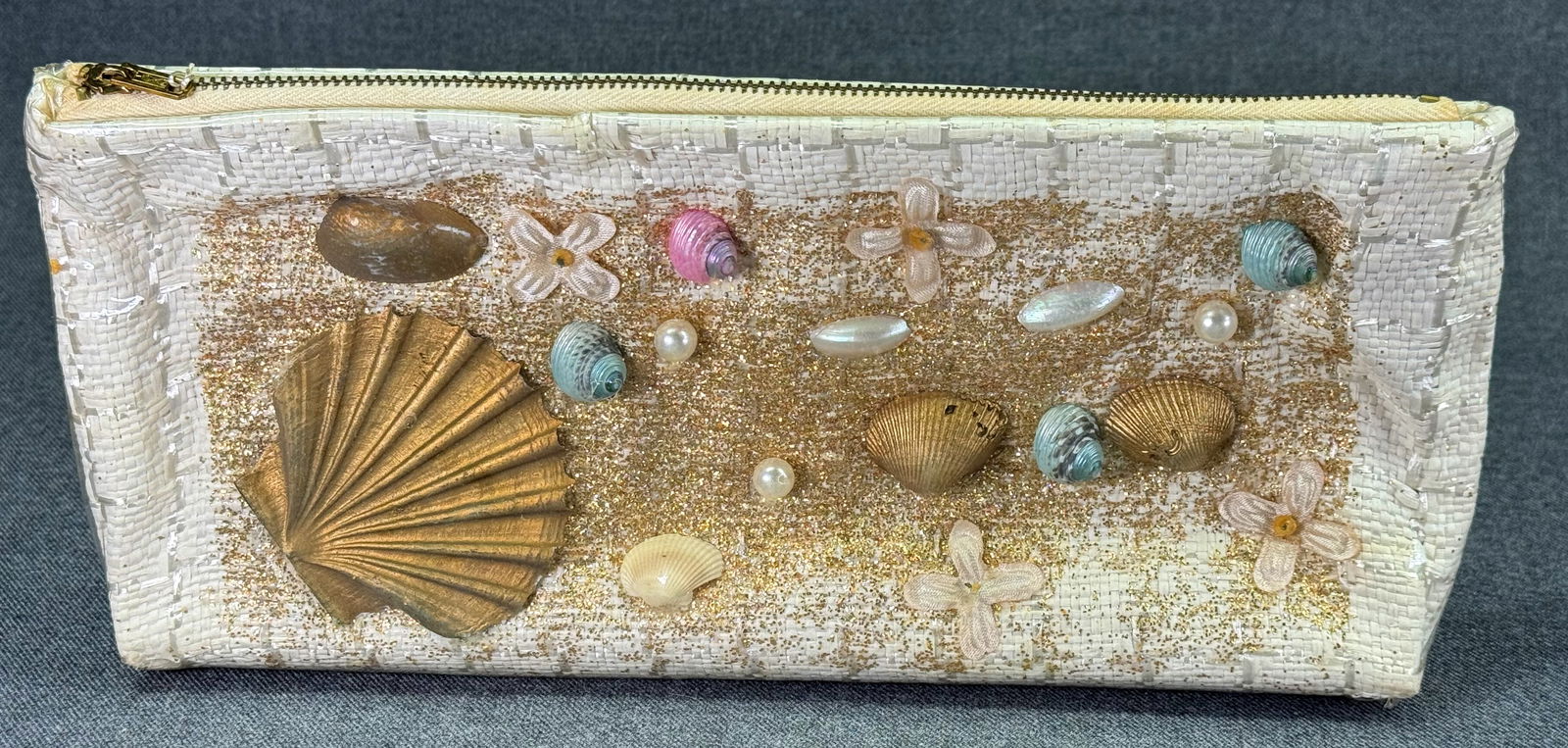 Vintage real shells, pearly beads, fabric flowers raffia clutch purse bag (1 of 11)