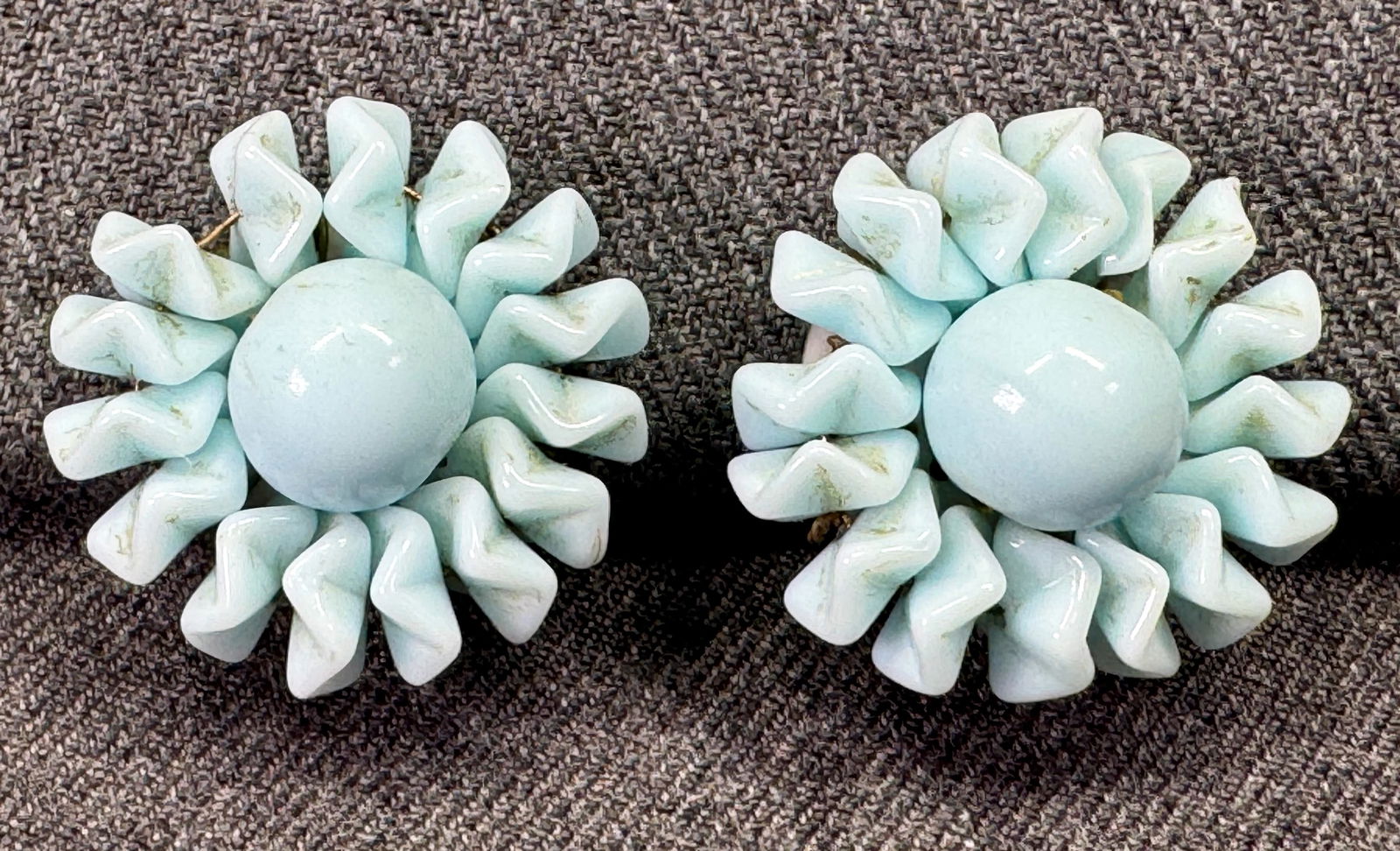 Vintage Miriam Haskell style glass flower clip on earrings (1 of 5)