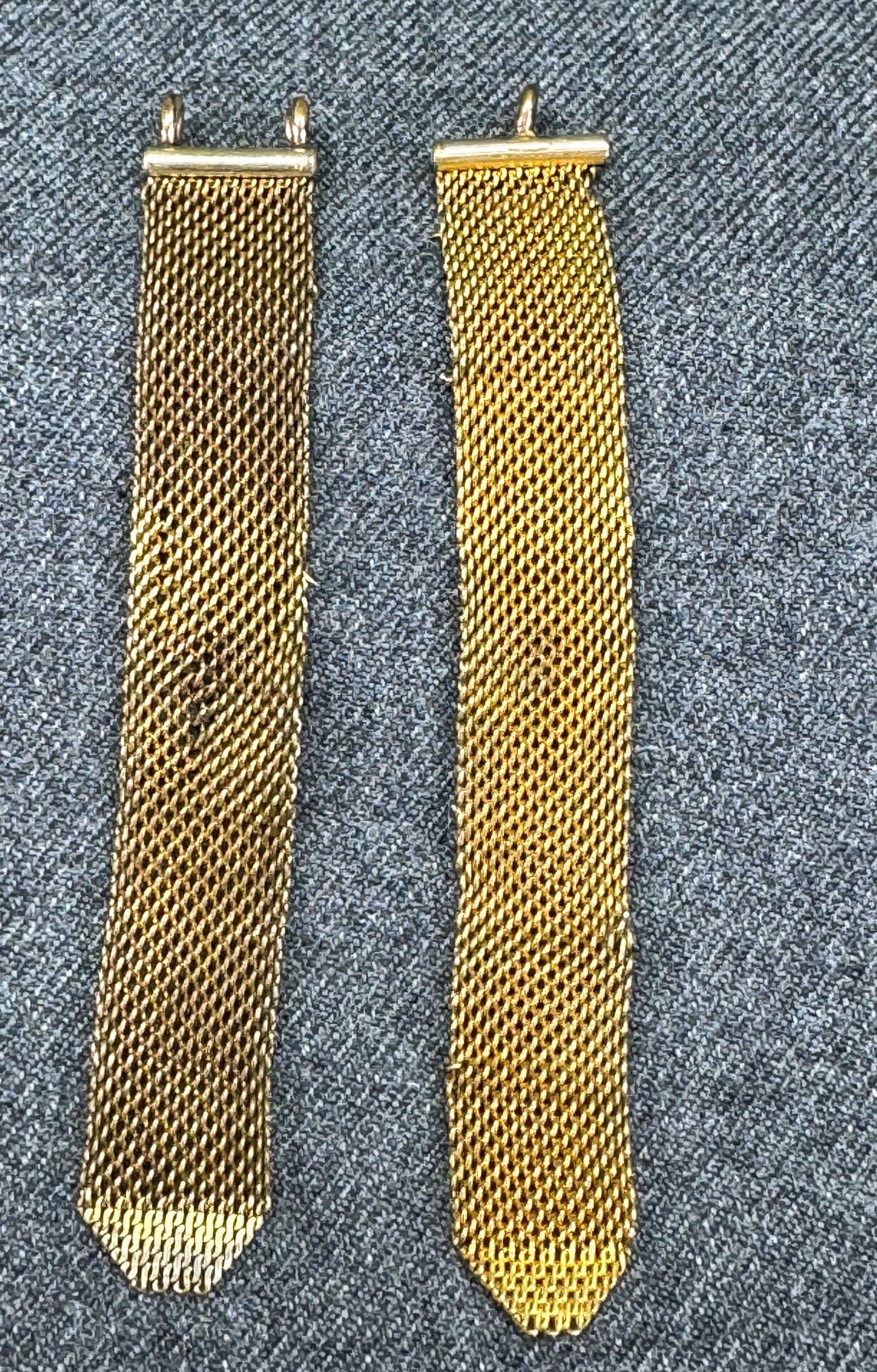 Antique pocket watch fob mesh chain. lot of 2: Antique pocket watch fob mesh chain. lot of 2. Unmarked. For measures please refer to the pictures taken with a measuring tape. Weight: 9 Grams. IN HOUSE FLAT SHIPPING & HANDLING COST WITHIN ALL THE U