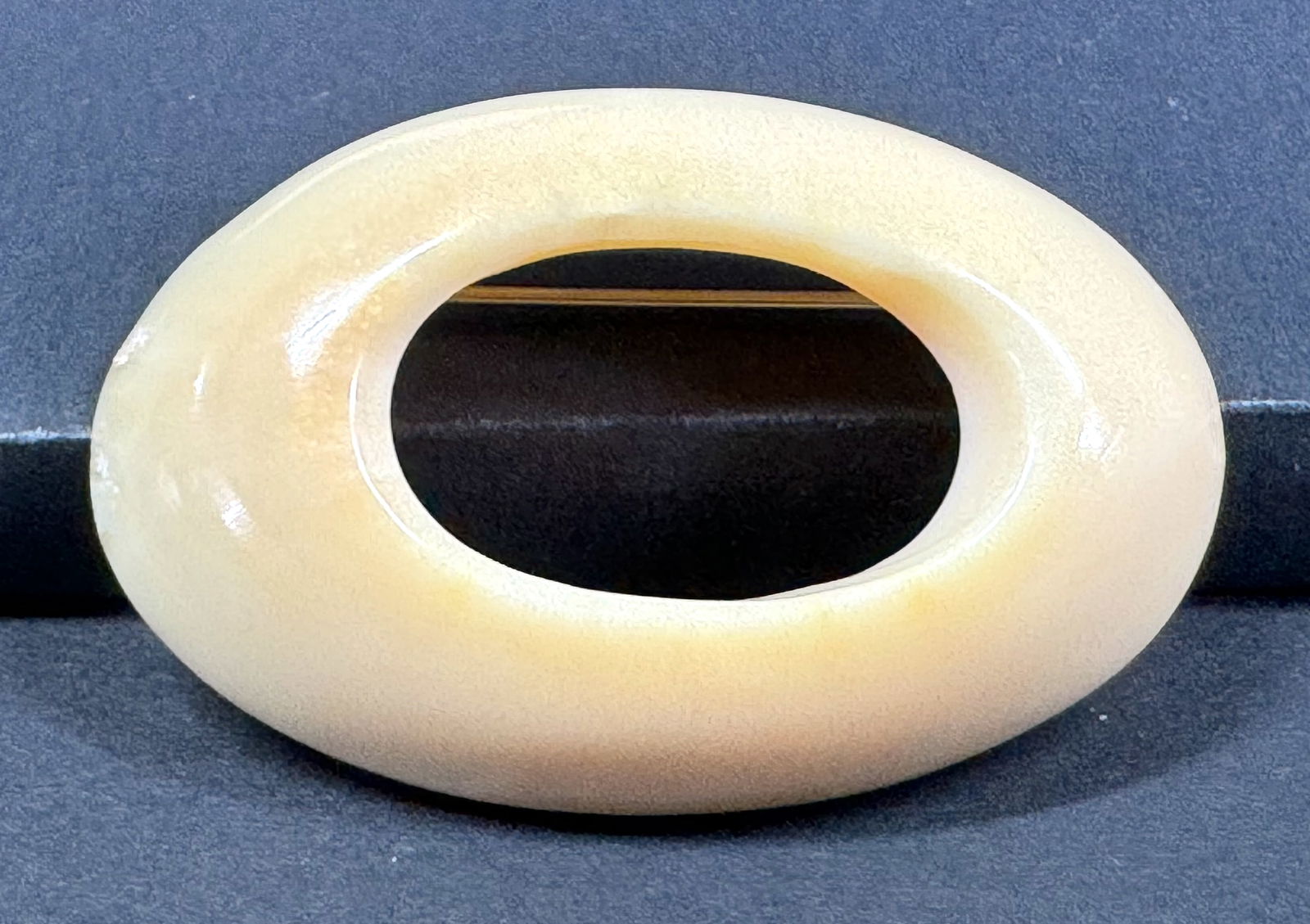 Vintage modernist space age carved deer antler horn pin brooch.: IN HOUSE FLAT SHIPPING & HANDLING COST WITHIN ALL THE U.S. : 7 To bypass LiveShipping, and use our In-House shipping service for 7 or shipping combined for multiple lots, please select “Arrange Your