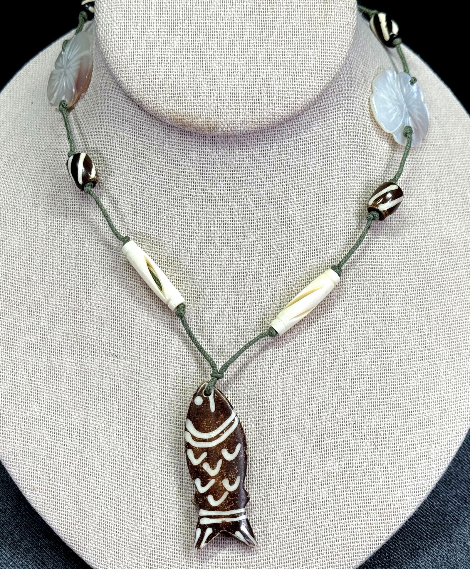 Vintage dyed bone fish & caved MOP flowers beads necklace. Silky strap: IN HOUSE FLAT SHIPPING & HANDLING COST WITHIN ALL THE U.S. : 7 To bypass LiveShipping, and use our In-House shipping service for 7 or shipping combined for multiple lots, please select “Arrange Your