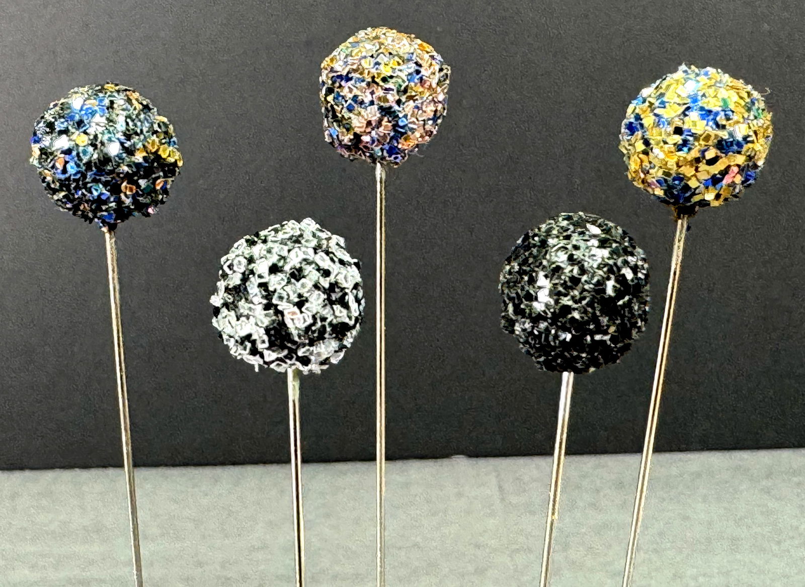 Vintage assorted darker colors glitter beads hat pins hatpins . Lot of 5: IN HOUSE FLAT SHIPPING & HANDLING COST WITHIN ALL THE U.S. : 7 To bypass LiveShipping, and use our In-House shipping service for 7 or shipping combined for multiple lots, please select “Arrange Your