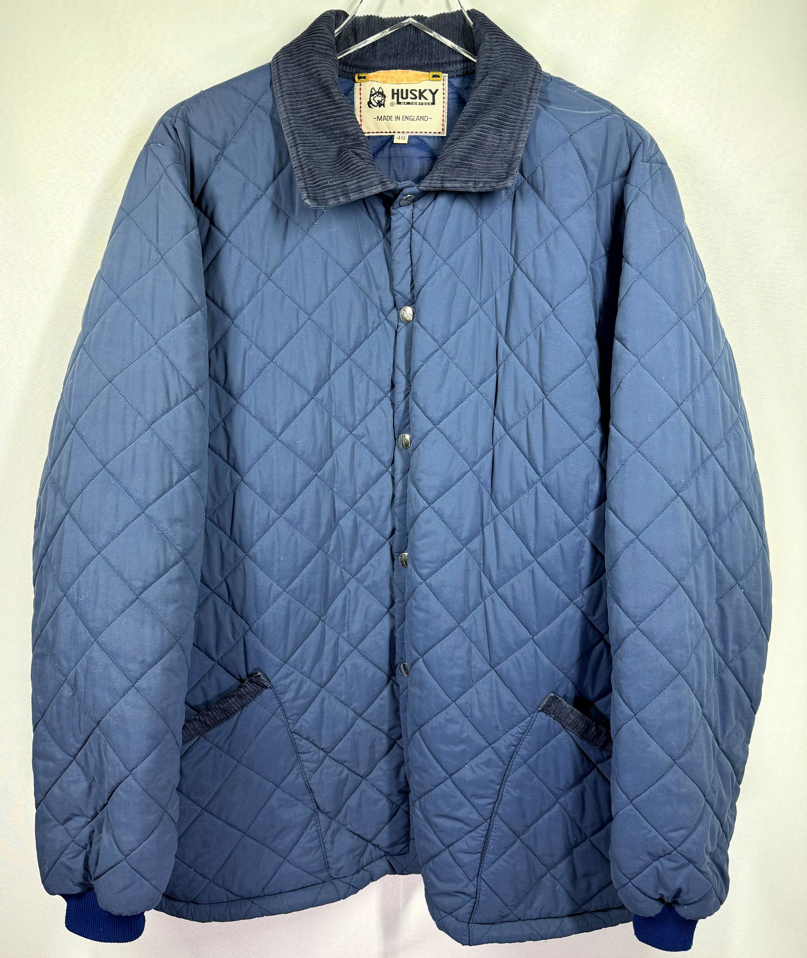 Vintage 90s Husky England Quilted Jacket. Size 46.: IN HOUSE FLAT SHIPPING & HANDLING COST WITHIN ALL THE U.S. : 15 To bypass LiveShipping, and use our In-House shipping service for 15 or shipping combined for multiple lots, please select “Arrange Yo