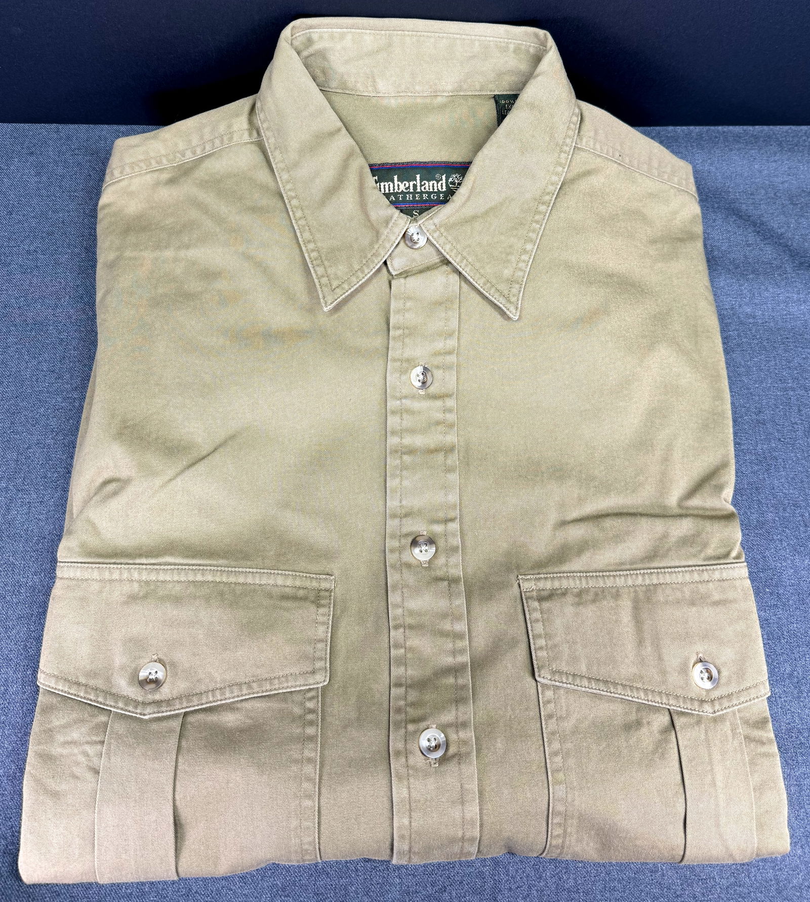 Vintage 90s Timberland Weathergear Men’s Shirt. 100 % cotton. Size S: IN HOUSE FLAT SHIPPING & HANDLING COST WITHIN ALL THE U.S. : 9 To bypass LiveShipping, and use our In-House shipping service for 9 or shipping combined for multiple lots, please select “Arrange Your