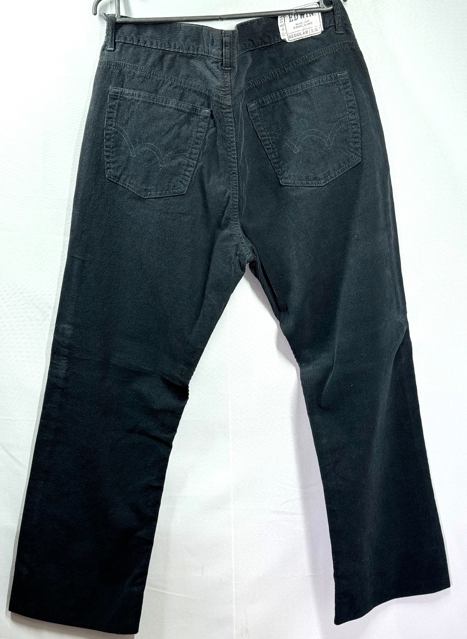 Vintage 90s Edwin Corduroy Men’s Pants. Size 34.: IN HOUSE FLAT SHIPPING & HANDLING COST WITHIN ALL THE U.S. : 12 To bypass LiveShipping, and use our In-House shipping service for 12 or shipping combined for multiple lots, please select “Arrange Yo