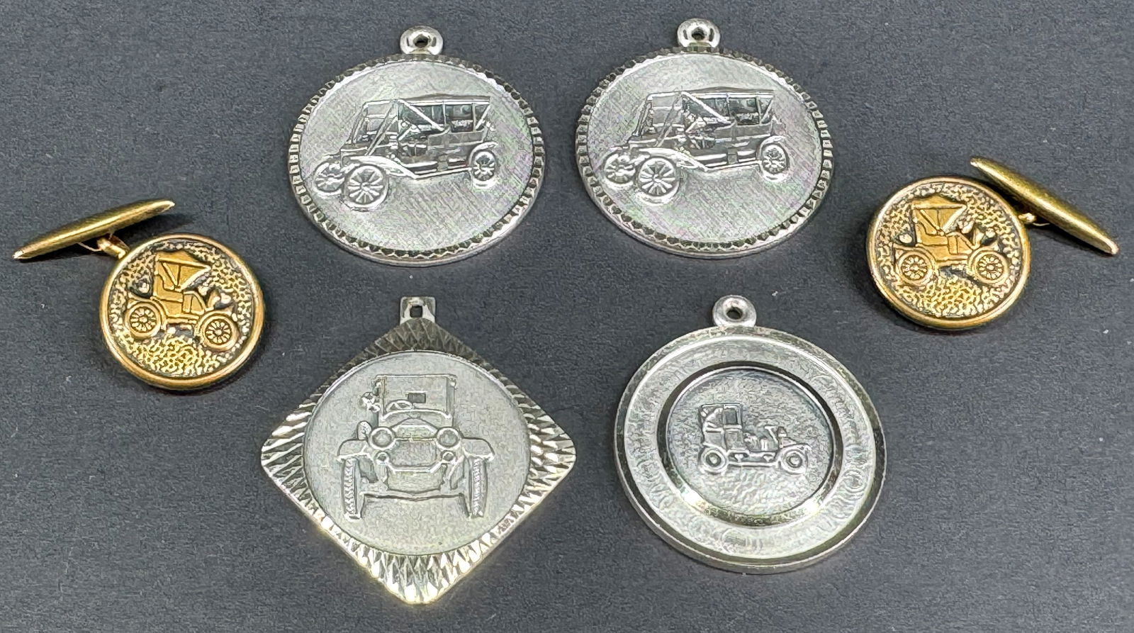 Vintage assorted antique cars silvertone metal four medals & goldtone cufflinks.: IN HOUSE FLAT SHIPPING & HANDLING COST WITHIN ALL THE U.S. : 7 To bypass LiveShipping, and use our In-House shipping service for 7 or shipping combined for multiple lots, please select “Arrange Your