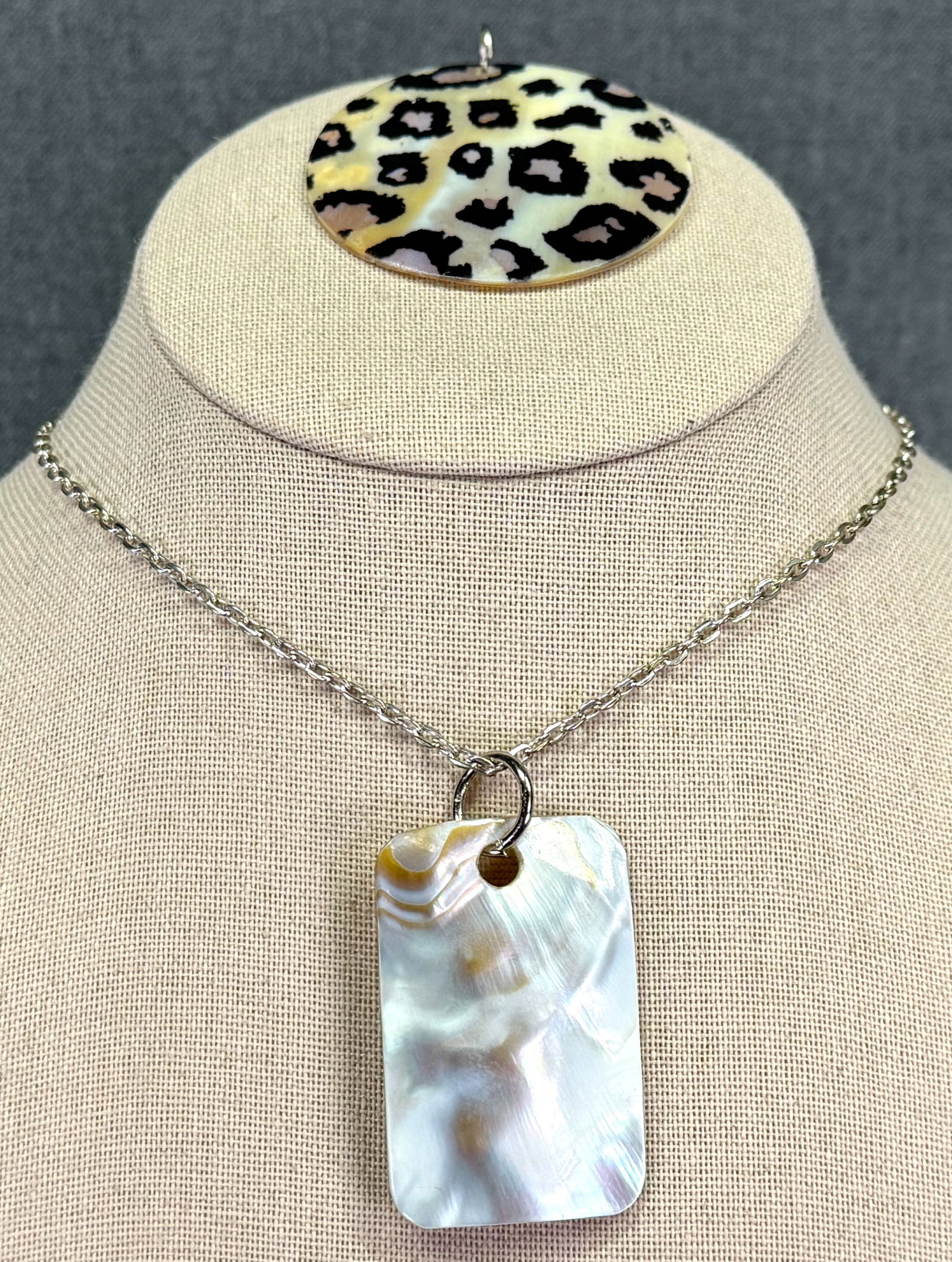 Vintage animal print painted & golden accents mother of pearl pendant with chain: IN HOUSE FLAT SHIPPING & HANDLING COST WITHIN ALL THE U.S. : 7 To bypass LiveShipping, and use our In-House shipping service for 7 or shipping combined for multiple lots, please select “Arrange Your
