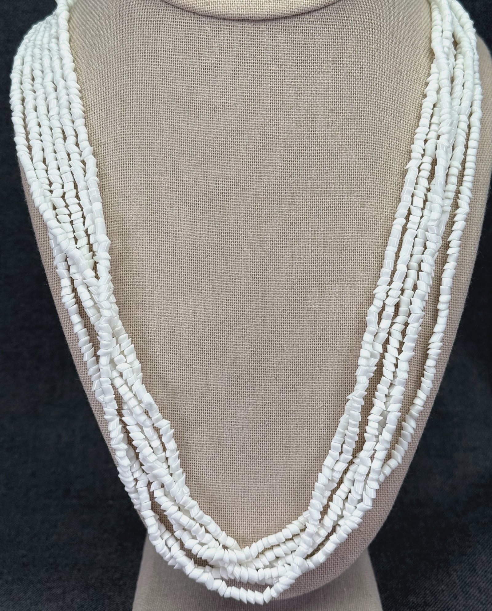 Vintage white glass diagonal cut beads 6 strands necklace (1 of 5)