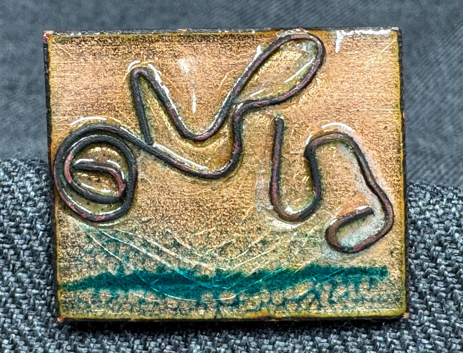 Vintage MCM L. Tarachas wire inlay enamel on copper brooch pin: IN HOUSE FLAT SHIPPING & HANDLING COST WITHIN ALL THE U.S. : $7 To bypass LiveShipping, and use our In-House shipping service for $7 or shipping combined for multiple lots, please select “Arrange Yo