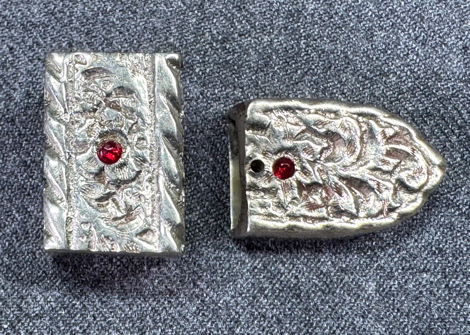 Vintage Southwestern red crystal flower embossed floralia silvertoned tip & belt loop: IN HOUSE FLAT SHIPPING & HANDLING COST WITHIN ALL THE U.S. : $7 To bypass LiveShipping, and use our In-House shipping service for $7 or shipping combined for multiple lots, please select “Arrange Yo
